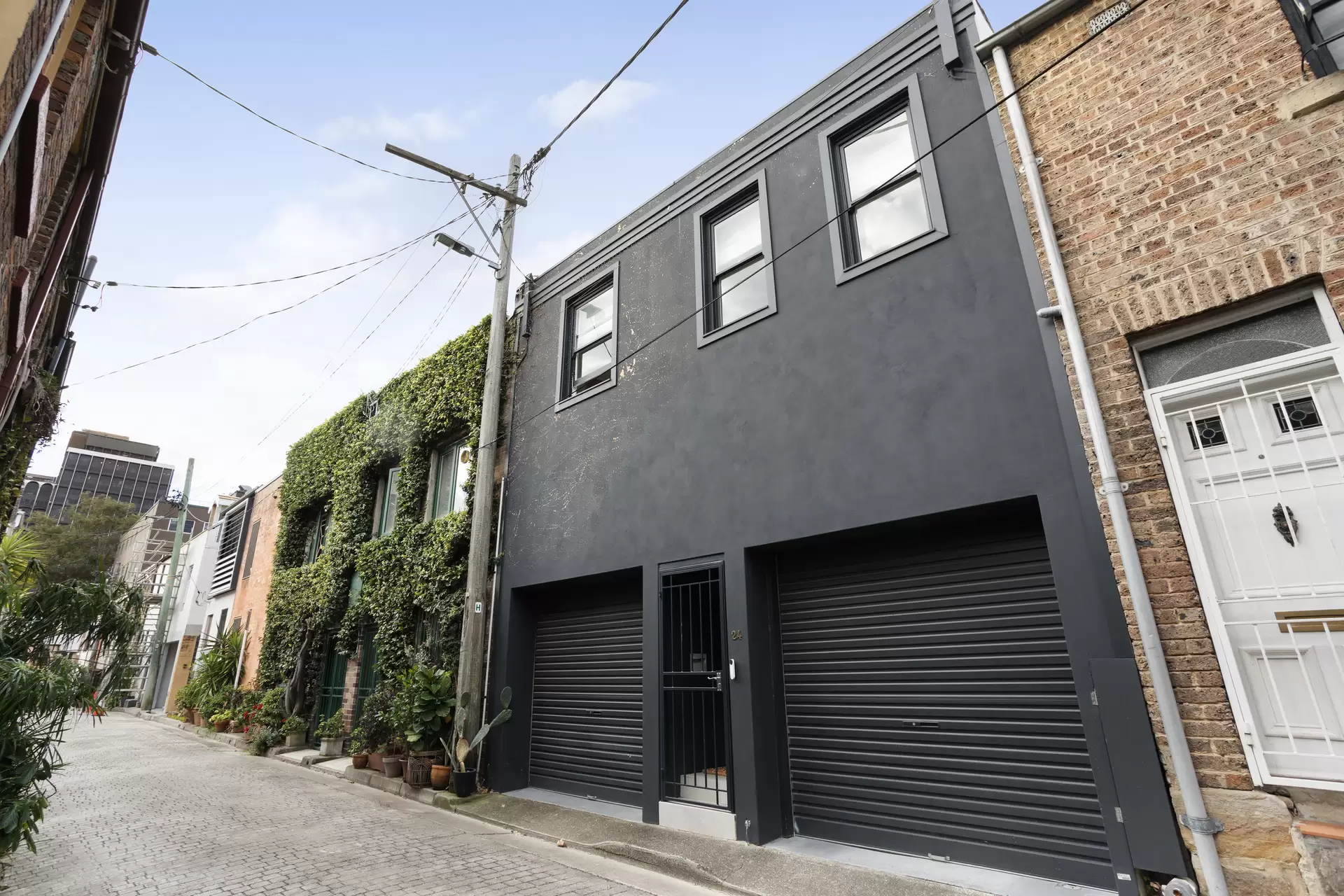 24 Woods Lane, Darlinghurst Sold by Sydney Sotheby's International Realty - image 1