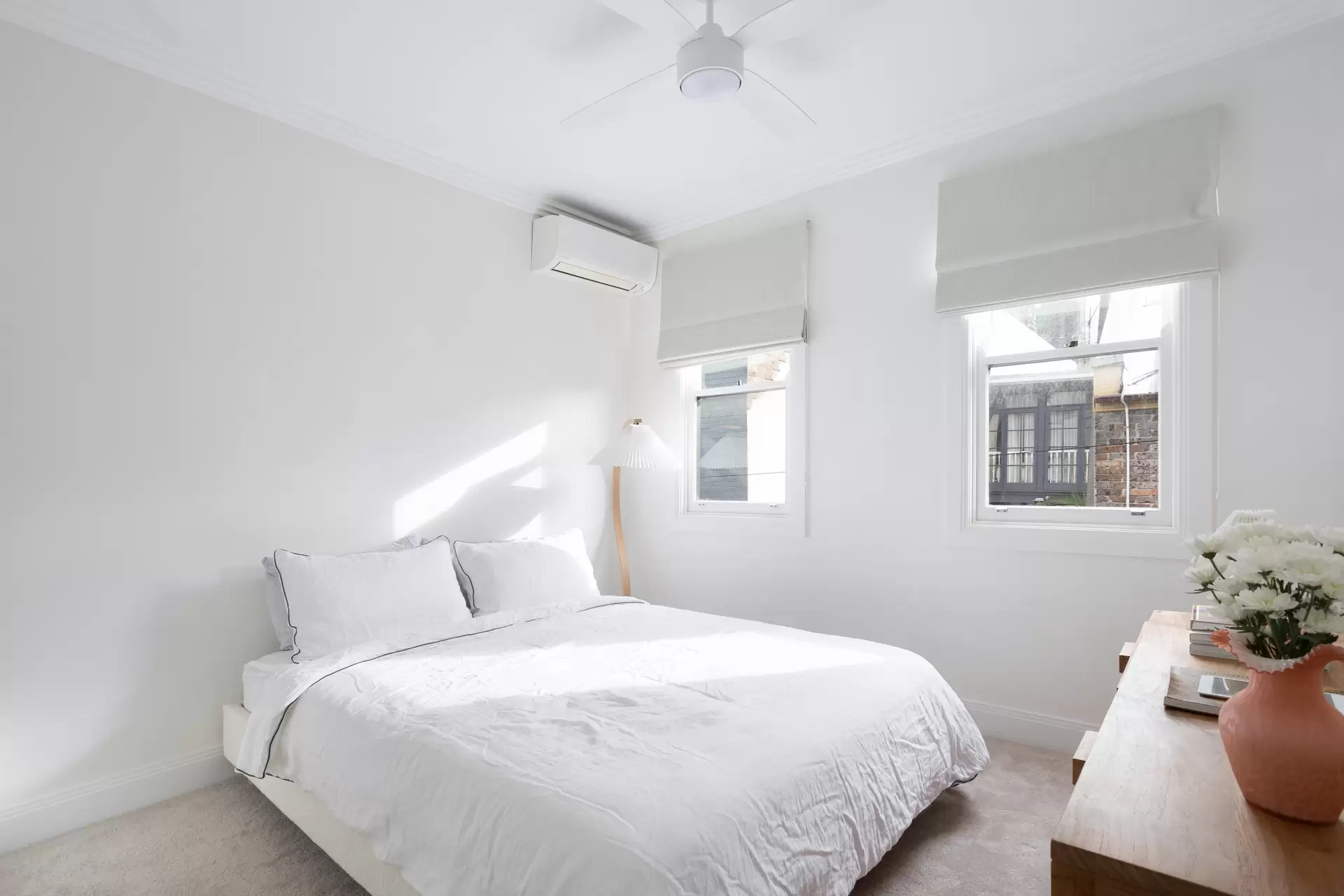 24 Woods Lane, Darlinghurst Sold by Sydney Sotheby's International Realty - image 1
