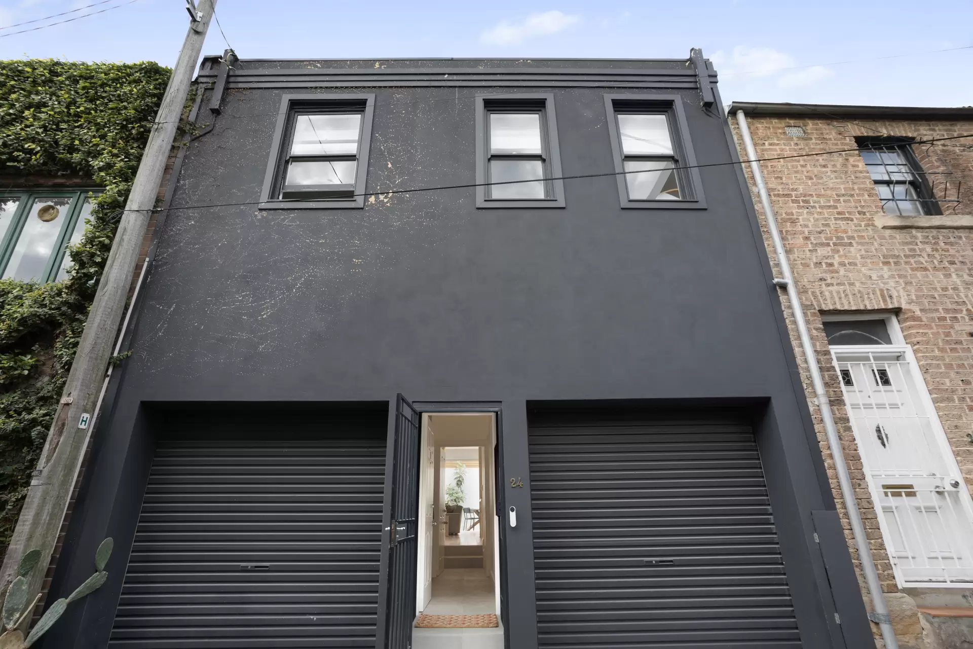 24 Woods Lane, Darlinghurst Sold by Sydney Sotheby's International Realty - image 1