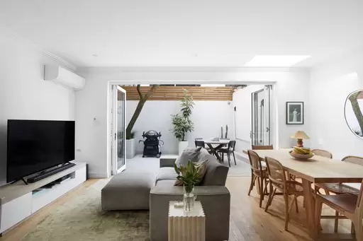 24 Woods Lane, Darlinghurst Sold by Sydney Sotheby's International Realty