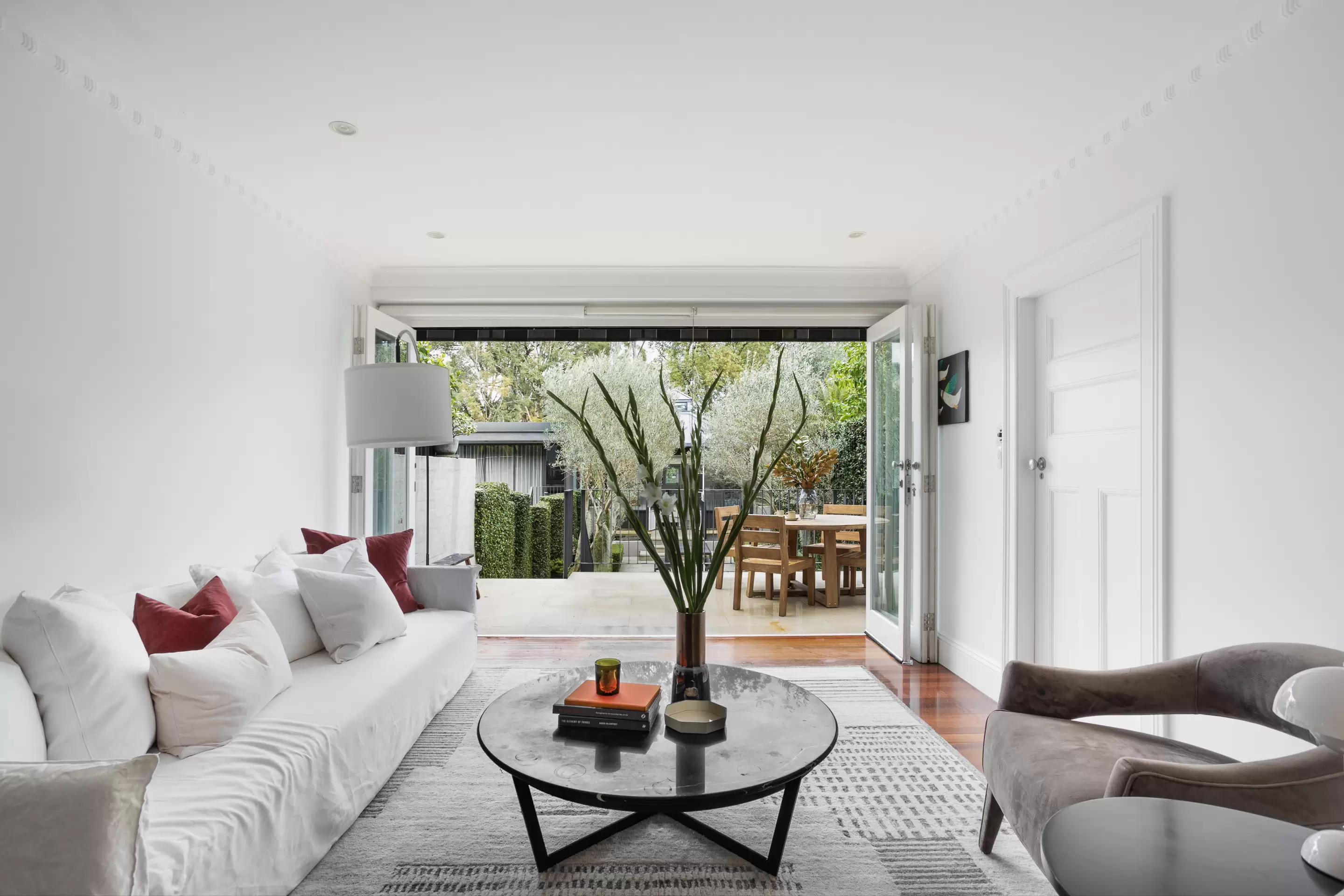 84 Holdsworth Street, Woollahra Sold by Sydney Sotheby's International Realty - image 9