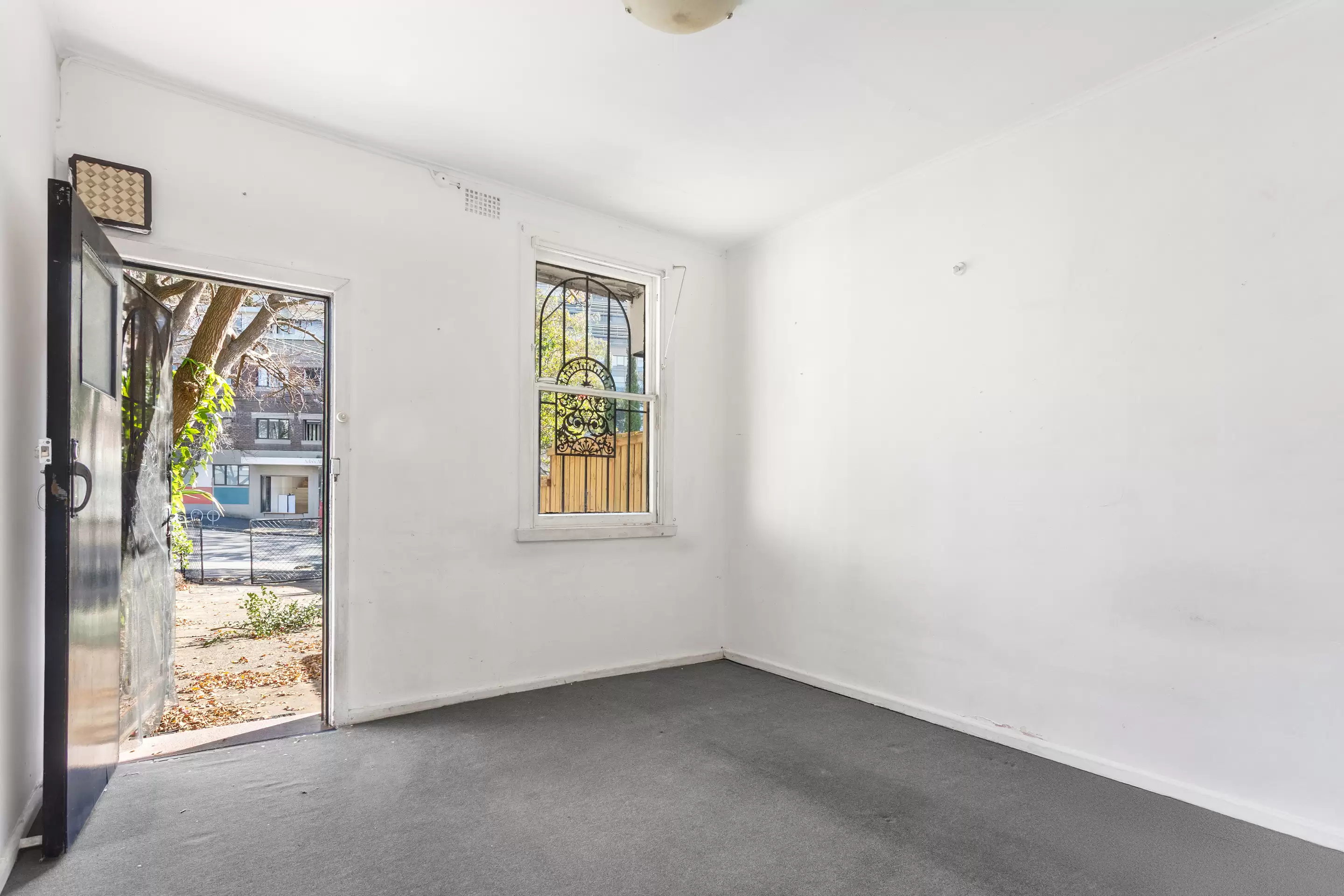 53 Comber Street, Paddington Sold by Sydney Sotheby's International Realty - image 2