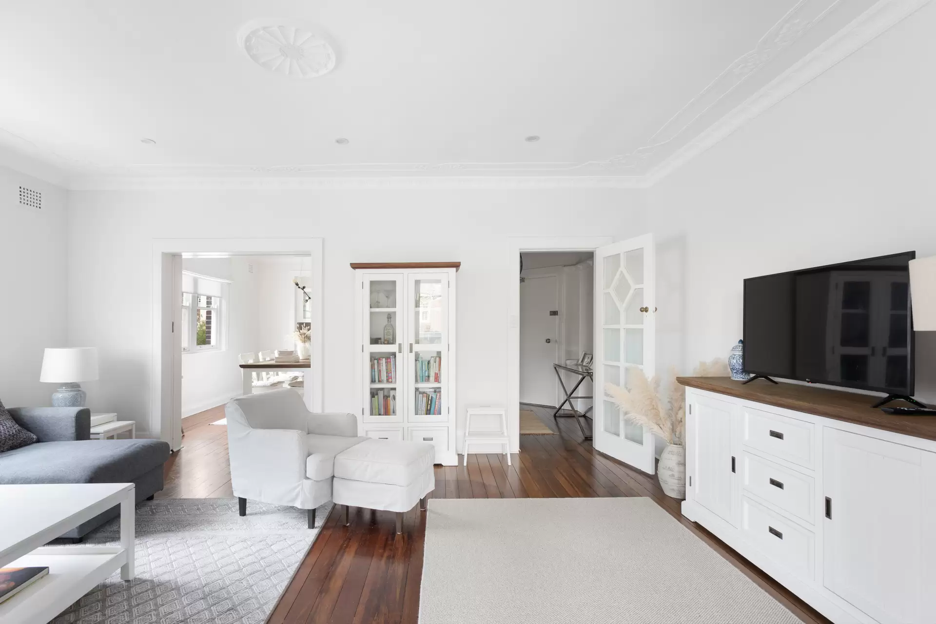 3/6 Fullerton Street, Woollahra Sold by Sydney Sotheby's International Realty - image 1