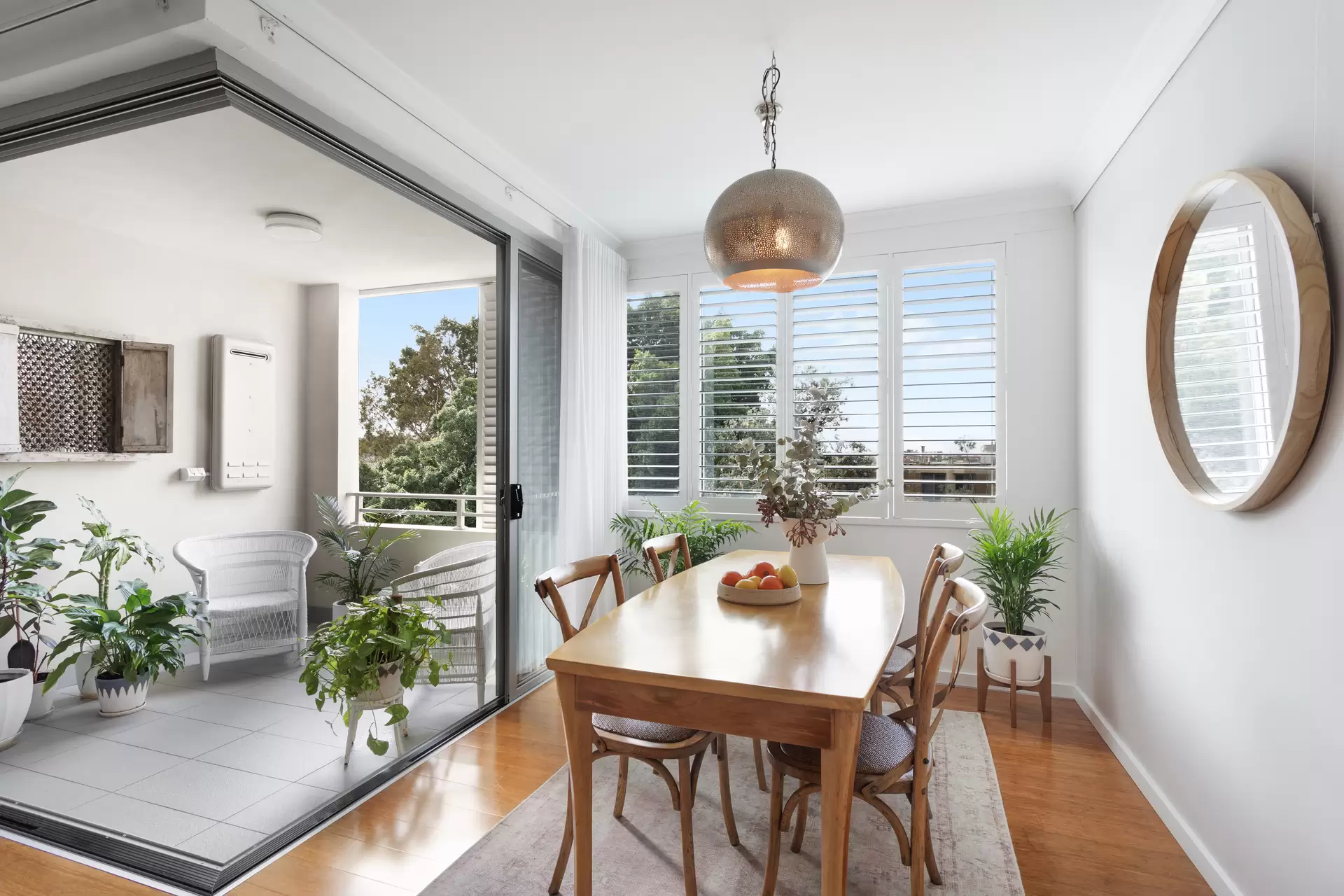 3/4 Dudley Street, Randwick Sold by Sydney Sotheby's International Realty - image 2