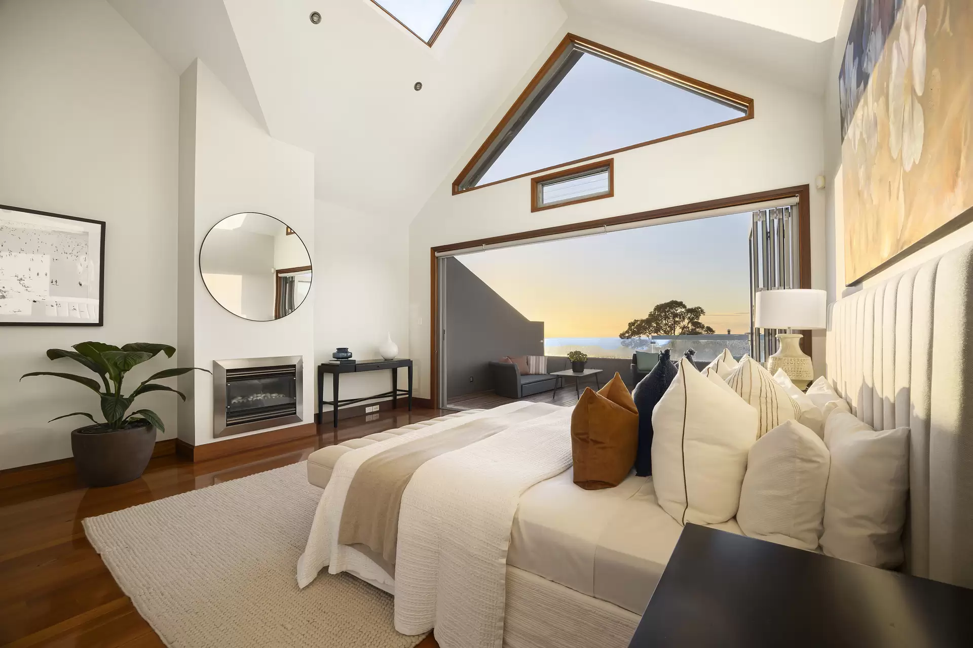 10 Byron Street, Coogee Sold by Sydney Sotheby's International Realty - image 2