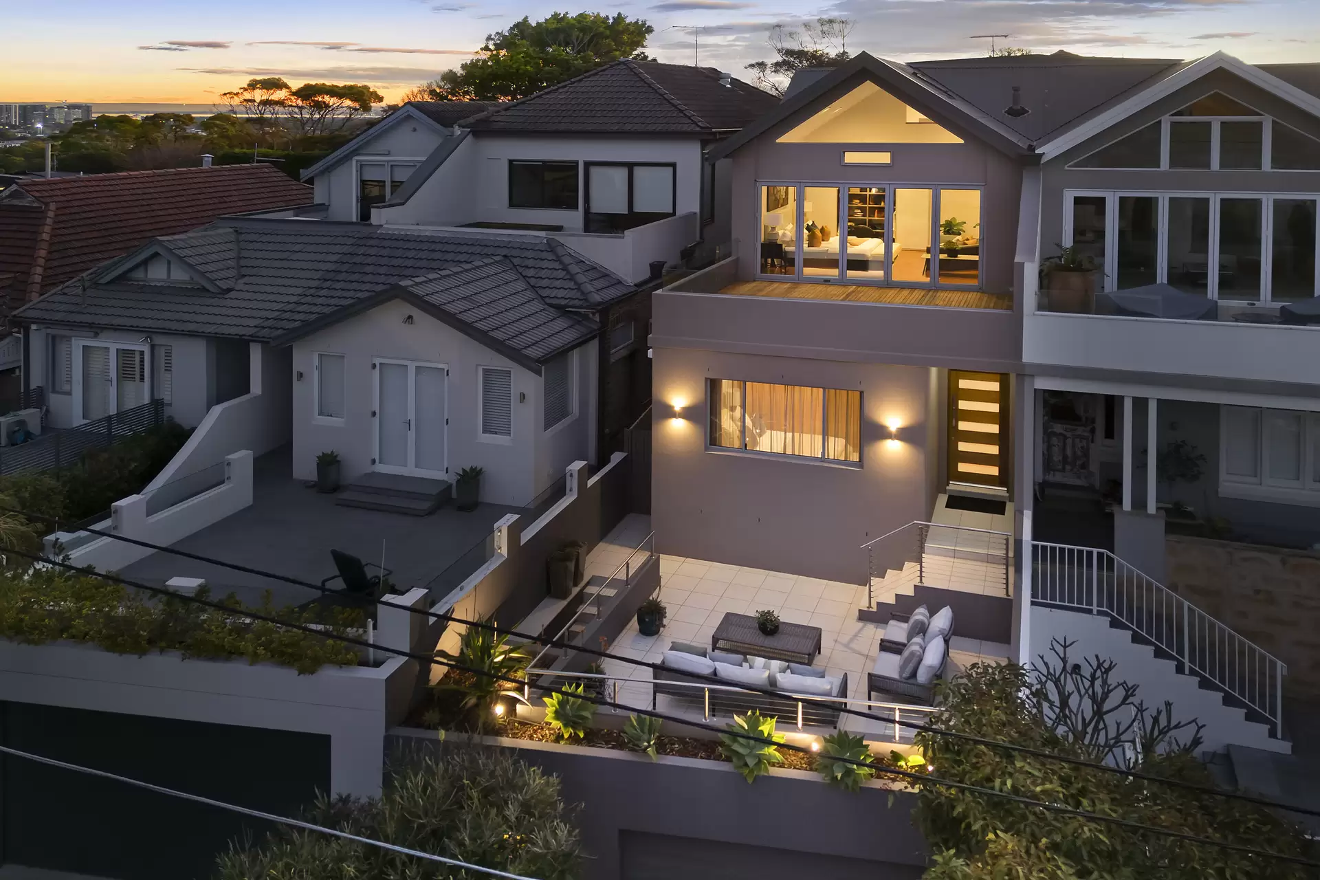 10 Byron Street, Coogee Sold by Sydney Sotheby's International Realty - image 4