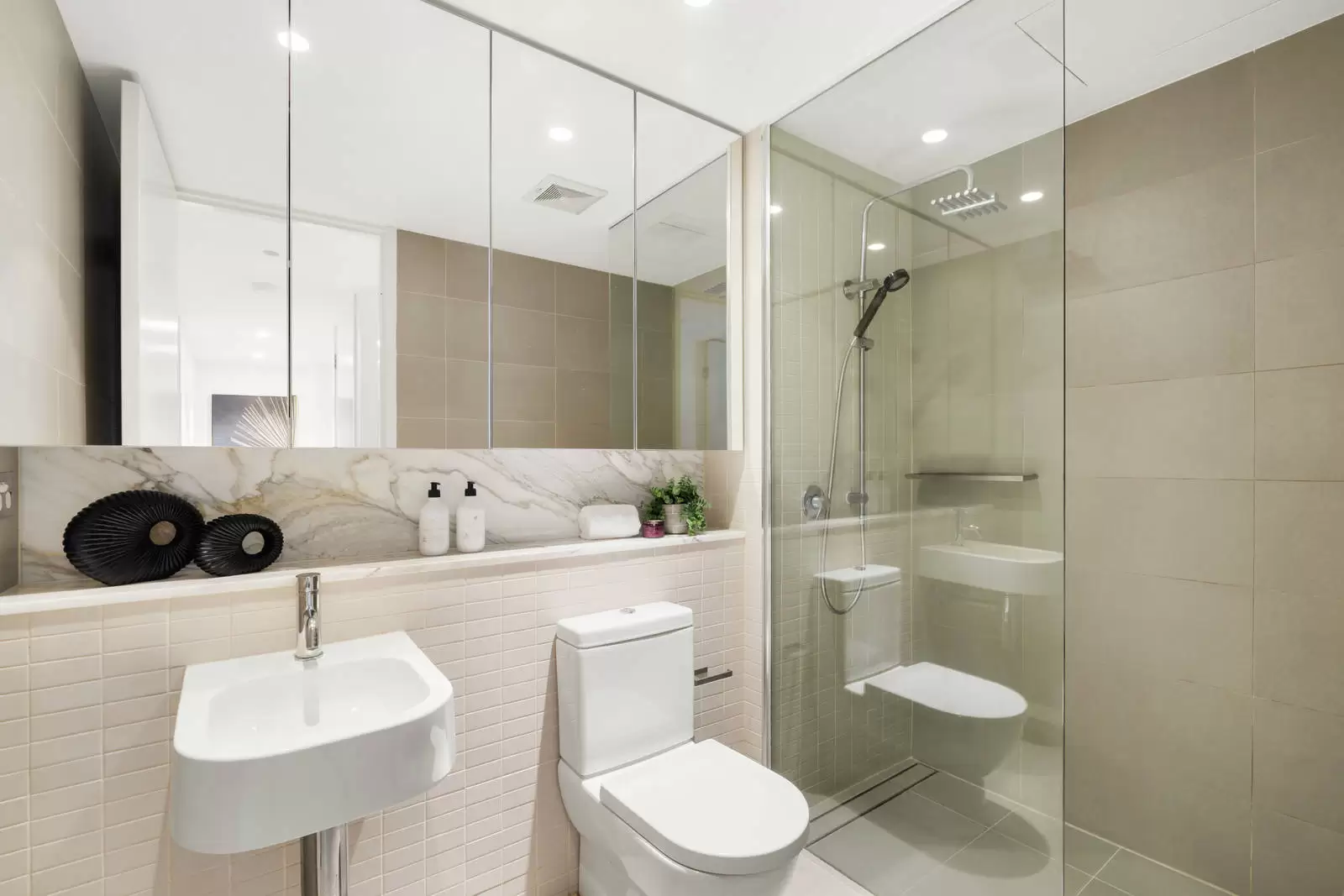 2/8 Nola Road, Roseville Sold by Sydney Sotheby's International Realty - image 15