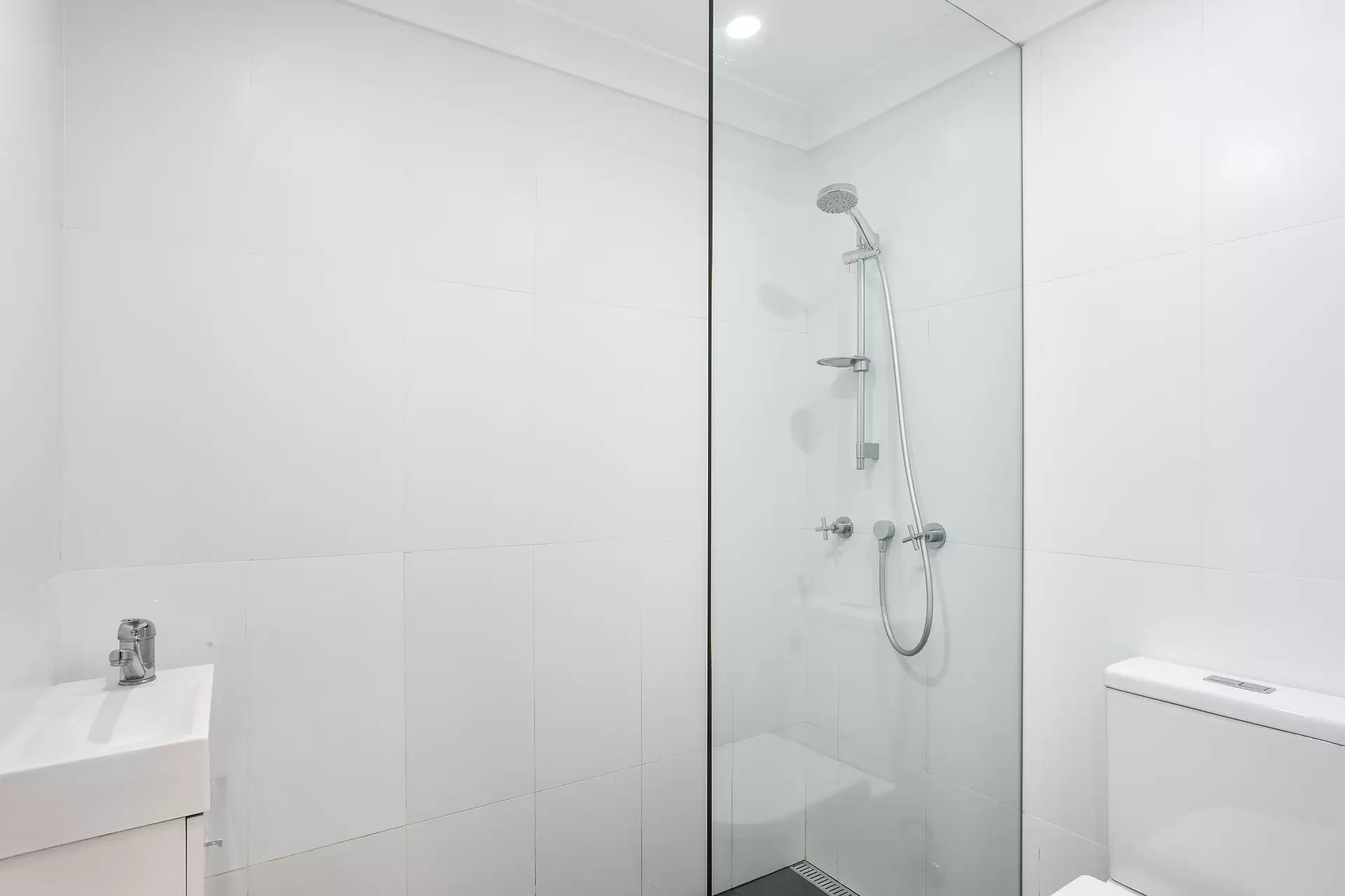 98 Mill Hill Road, Bondi Junction Sold by Sydney Sotheby's International Realty - image 10