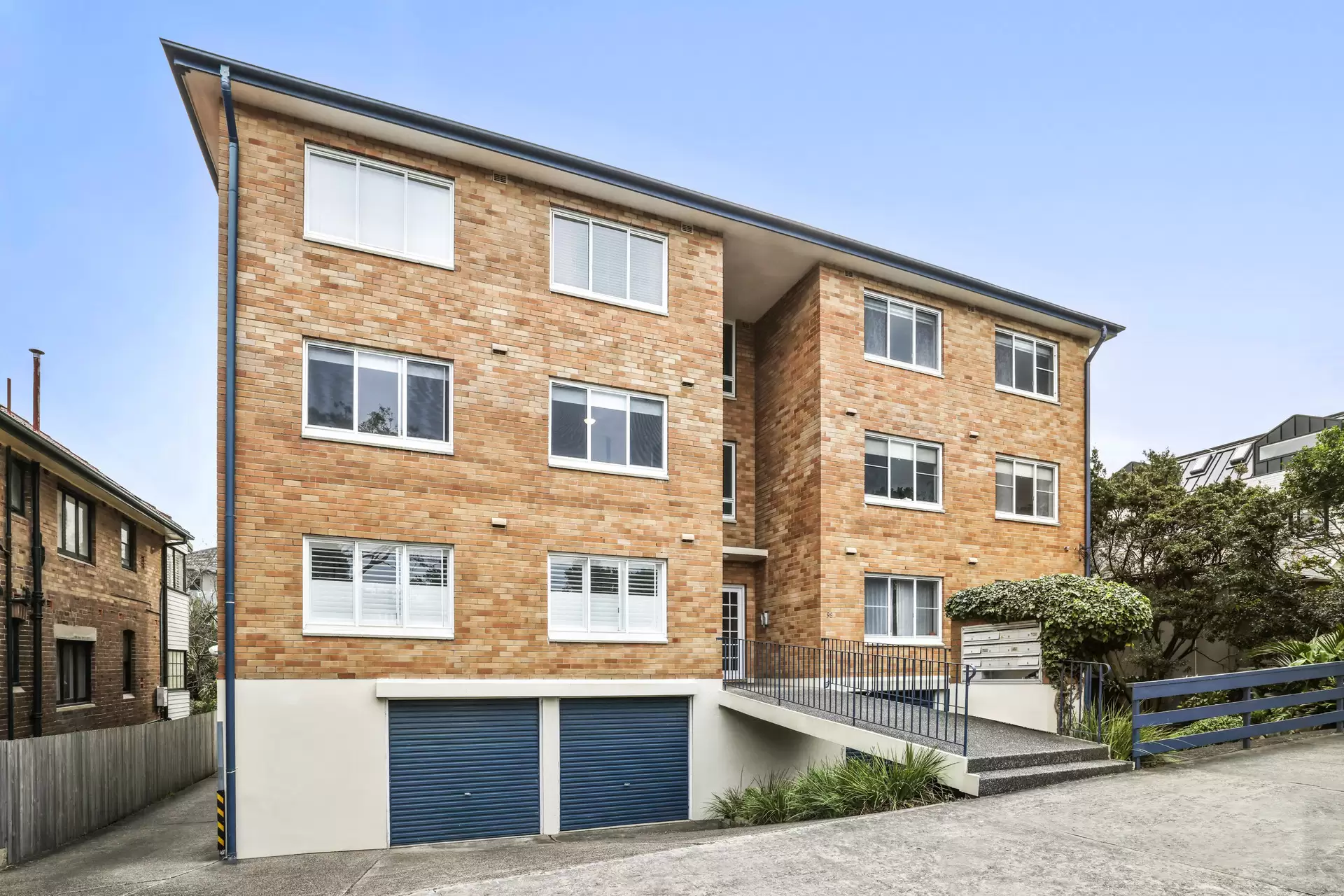 6/98 Fern Street, Randwick Sold by Sydney Sotheby's International Realty - image 2