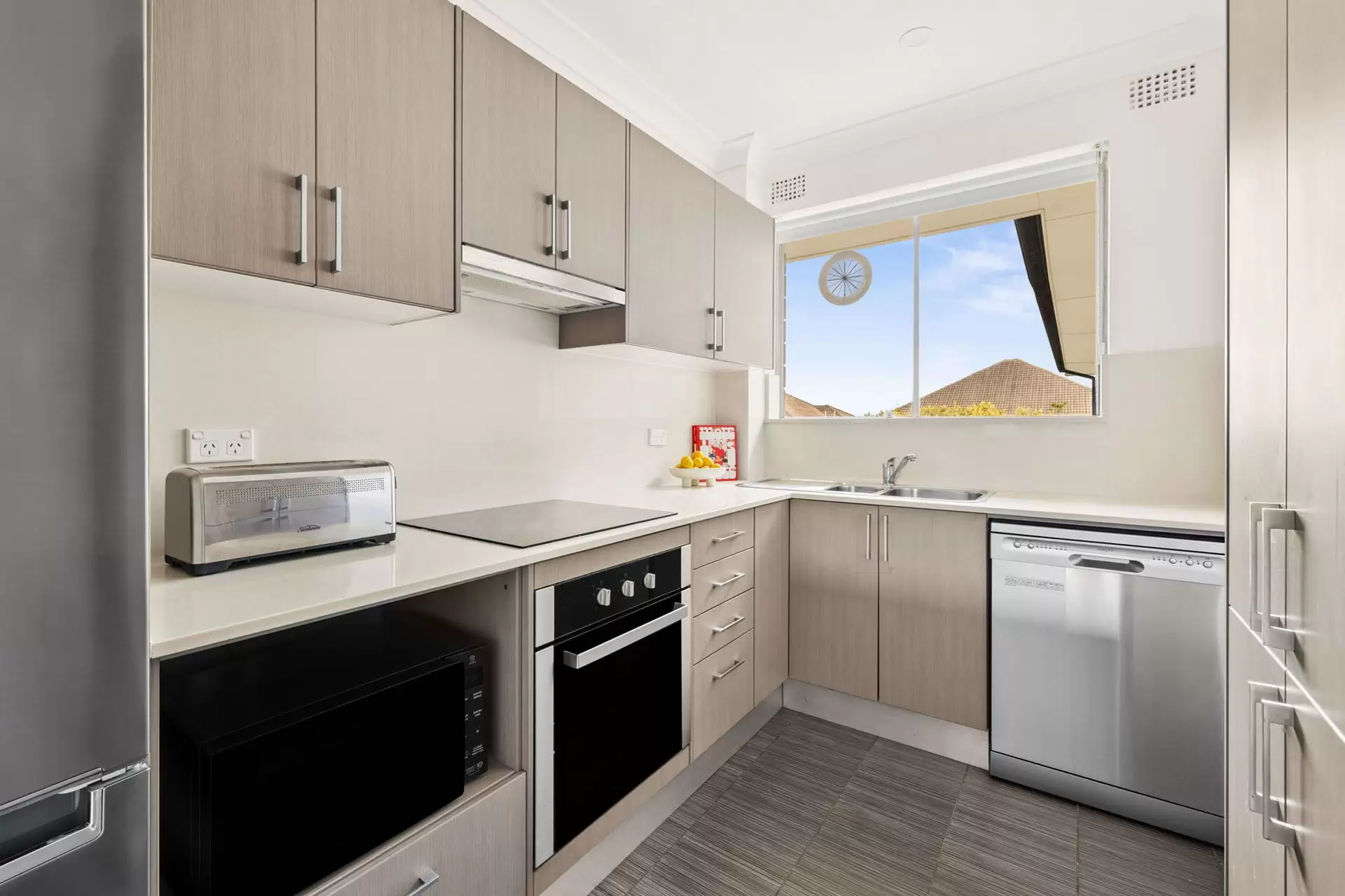 9/10-16 Melrose Parade, Clovelly Sold by Sydney Sotheby's International Realty - image 7