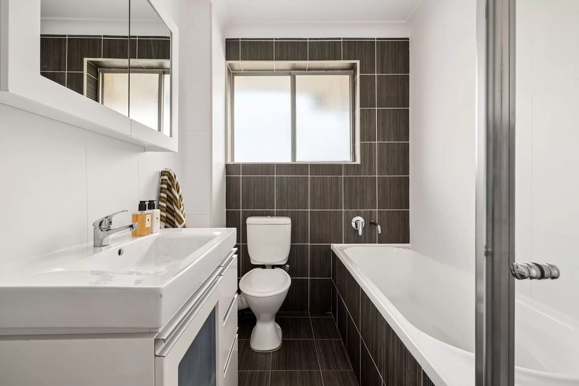 9/10-16 Melrose Parade, Clovelly Sold by Sydney Sotheby's International Realty - image 10