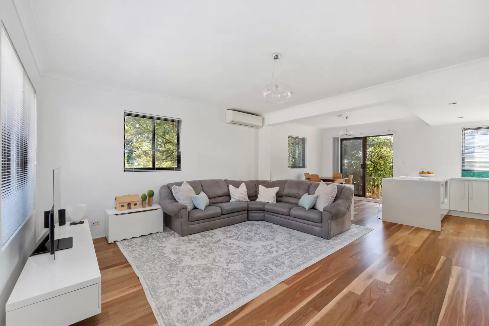 1/5-7 Jersey Road, Matraville Sold by Sydney Sotheby's International Realty - image 2