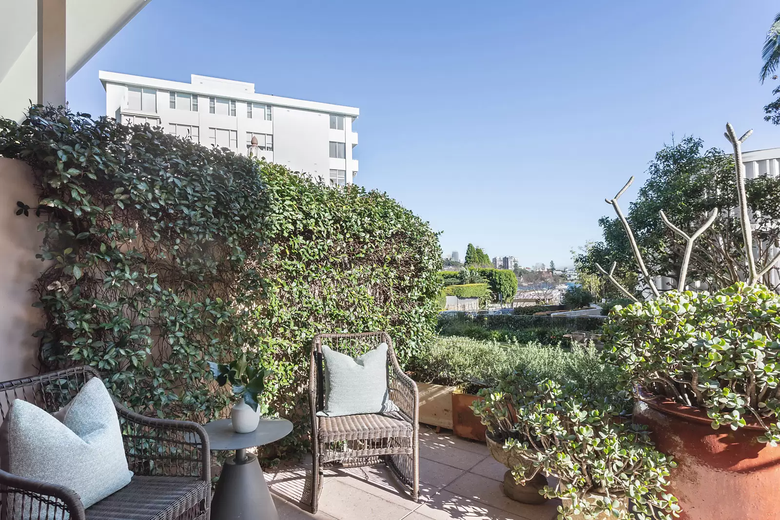 2/10 St Mervyns Avenue, Point Piper Sold by Sydney Sotheby's International Realty - image 7