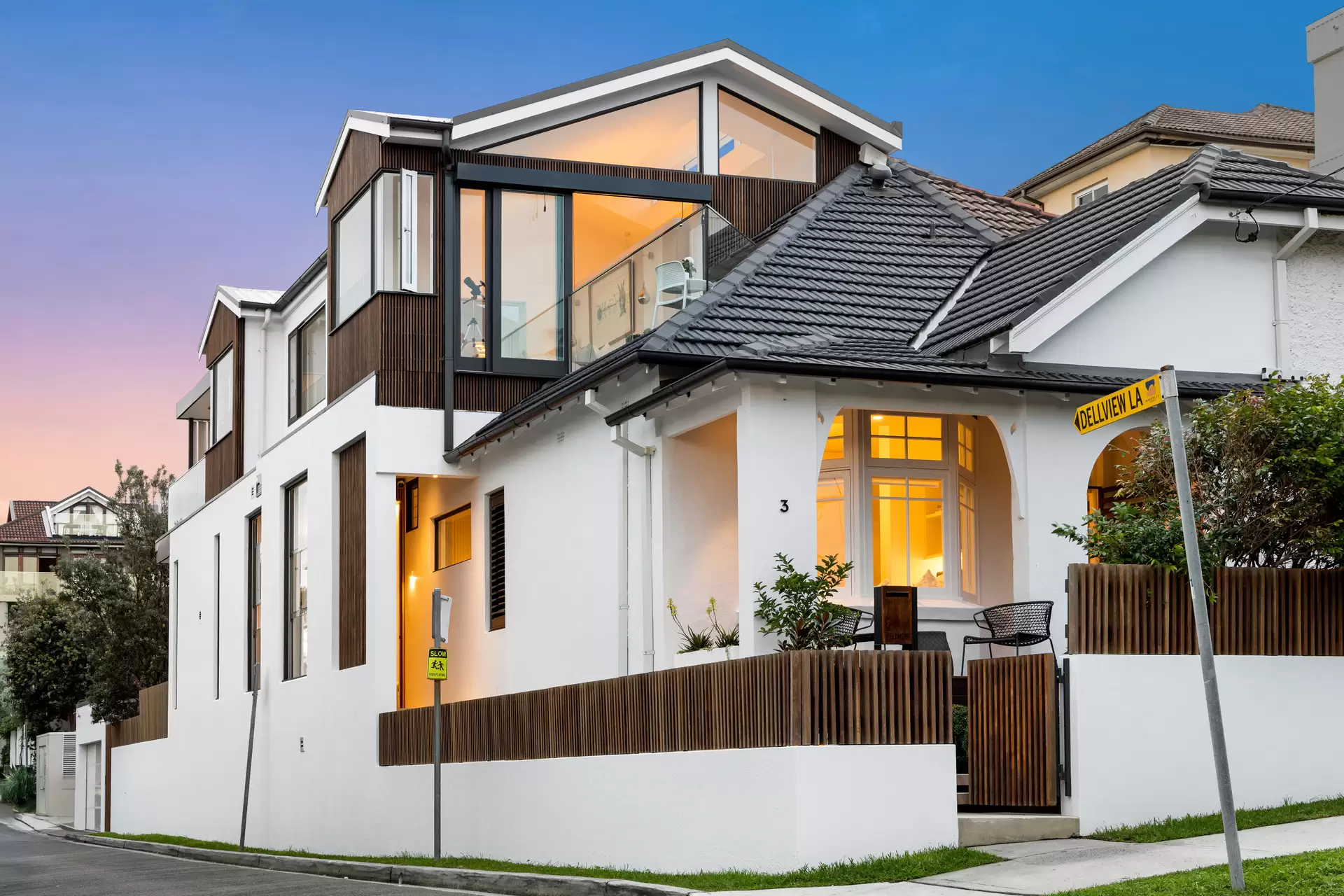 3 Dellview Street, Tamarama Sold by Sydney Sotheby's International Realty - image 1