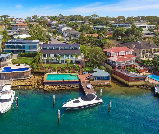 2 Coolangatta Avenue, Burraneer Sold by Sydney Sotheby's International Realty
