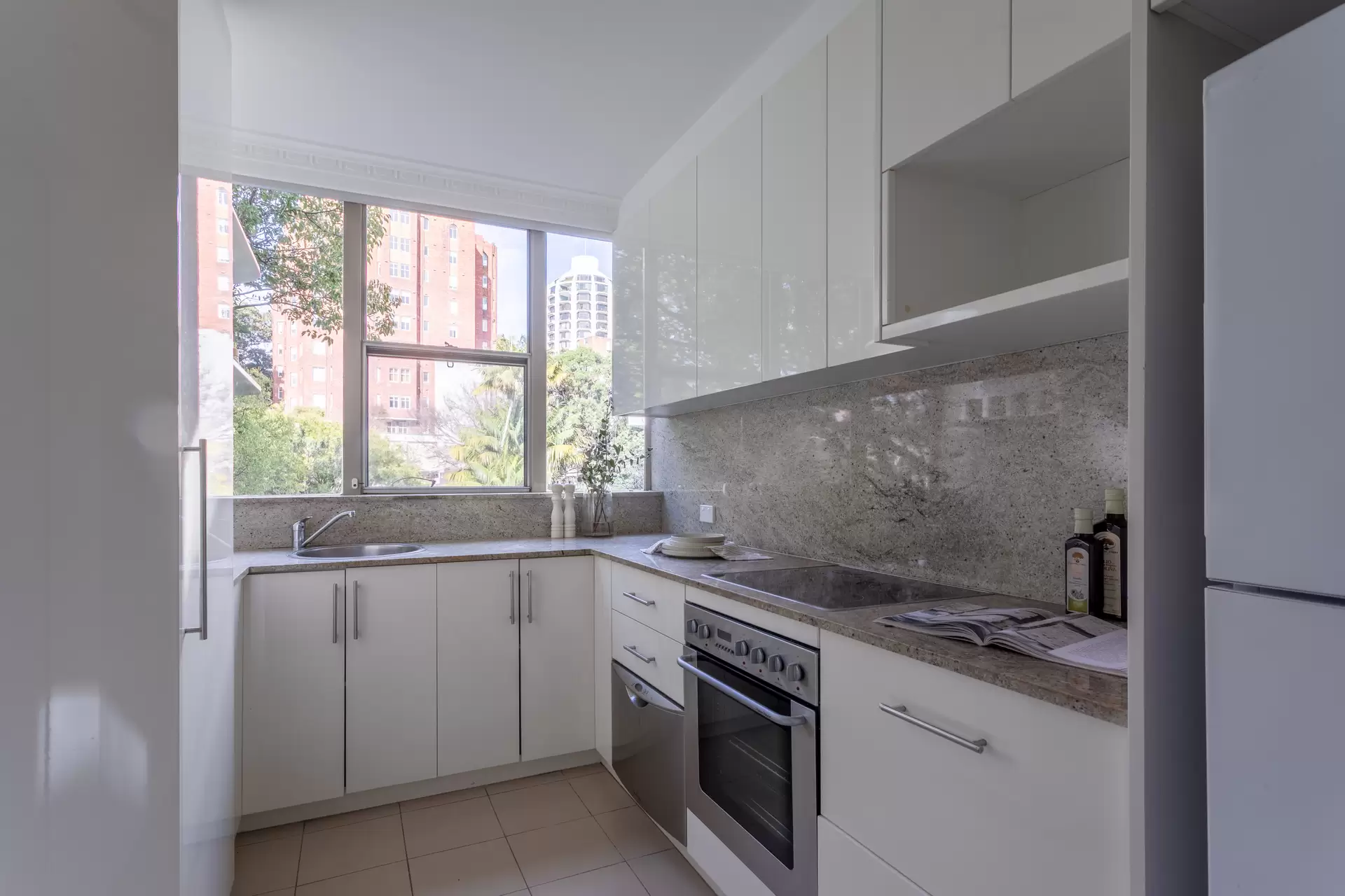 5F/20-22 Onslow Avenue, Elizabeth Bay Sold by Sydney Sotheby's International Realty - image 1