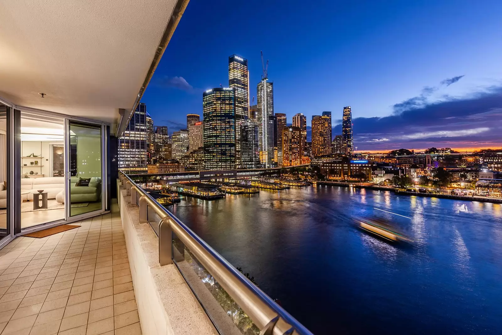 98/1 Macquarie Street, Sydney Sold by Sydney Sotheby's International Realty - image 5