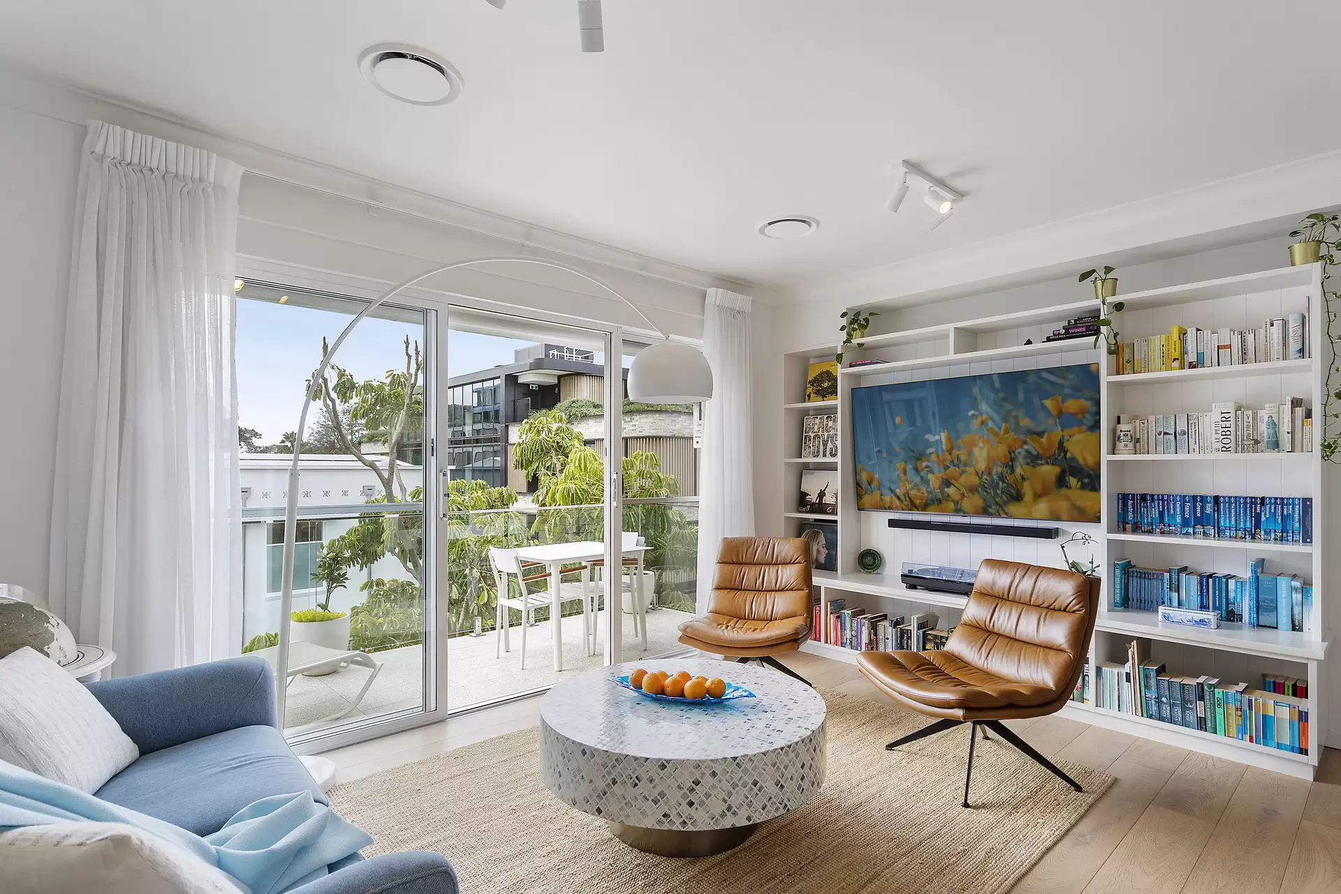 5/10 Henrietta Street, Waverley Sold by Sydney Sotheby's International Realty - image 1