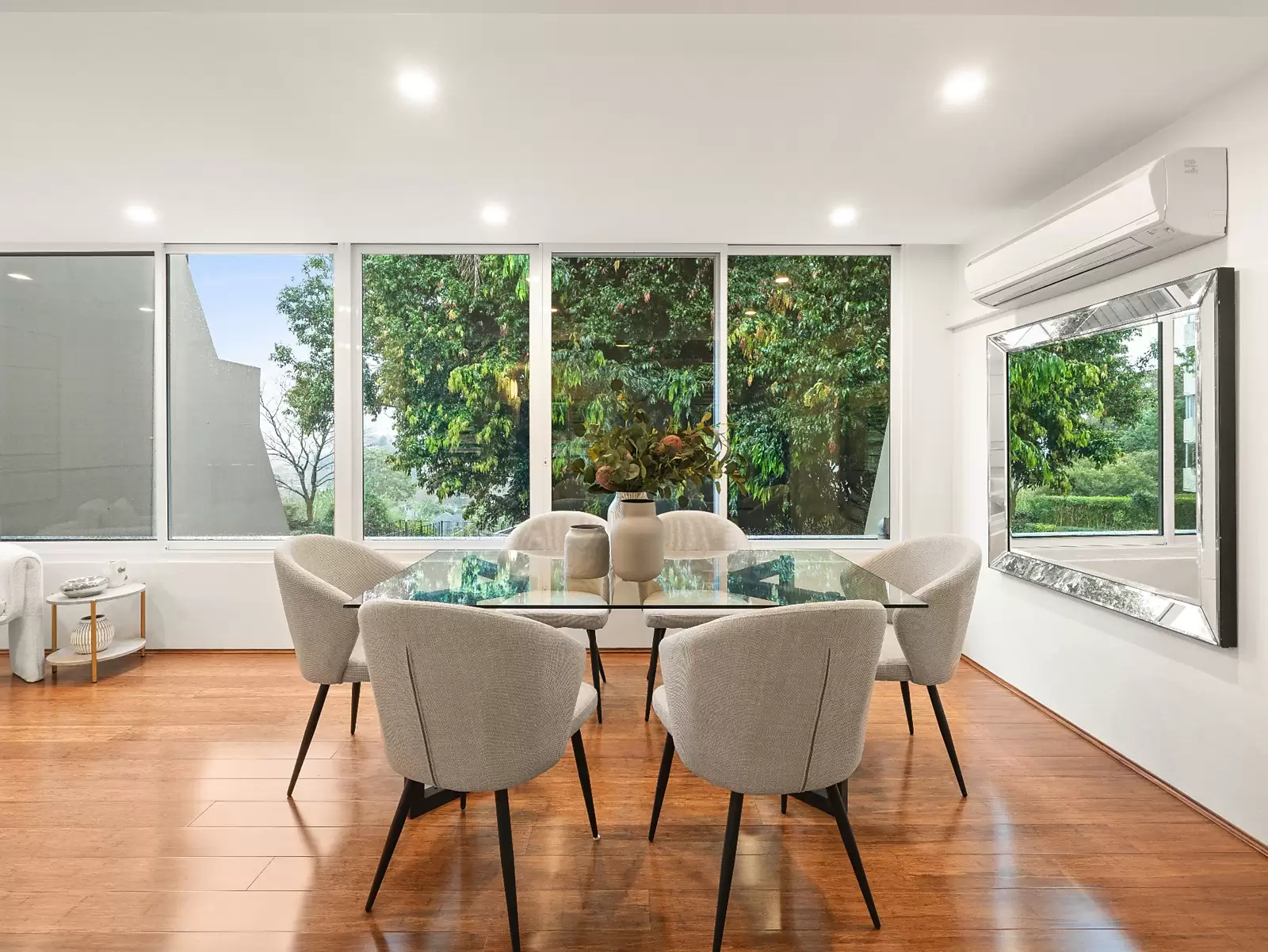 11/317 Edgecliff Road, Woollahra Sold by Sydney Sotheby's International Realty - image 4