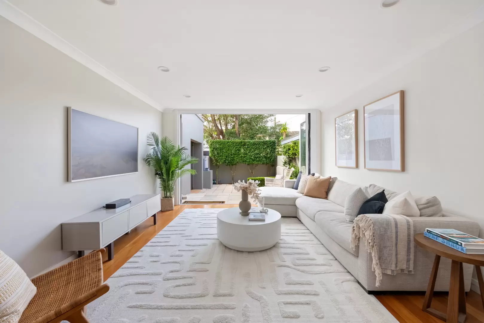 28 White Avenue, Maroubra Sold by Sydney Sotheby's International Realty - image 5