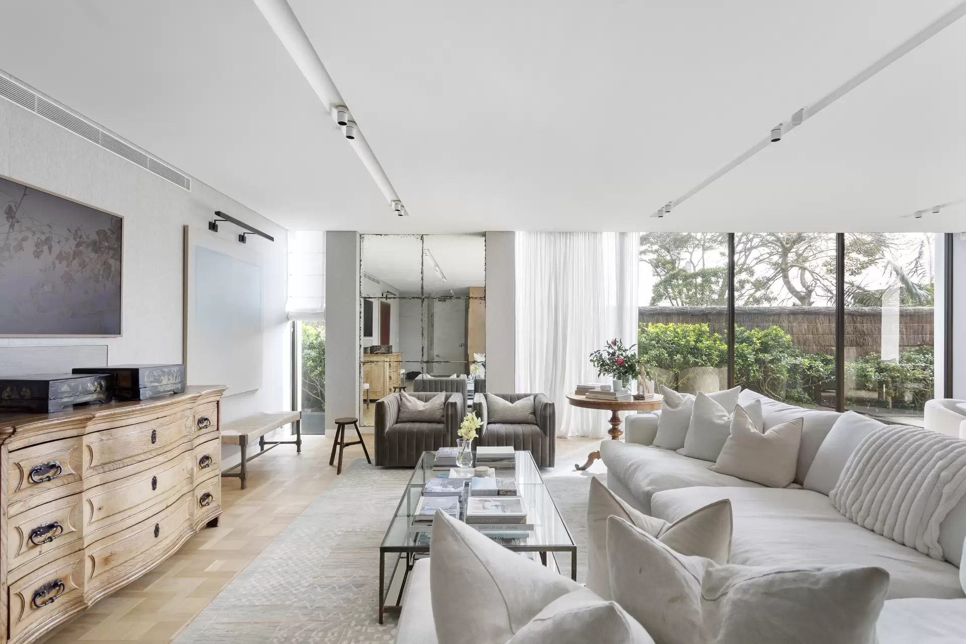 4/18a Albert Street, Edgecliff Sold by Sydney Sotheby's International Realty - image 1
