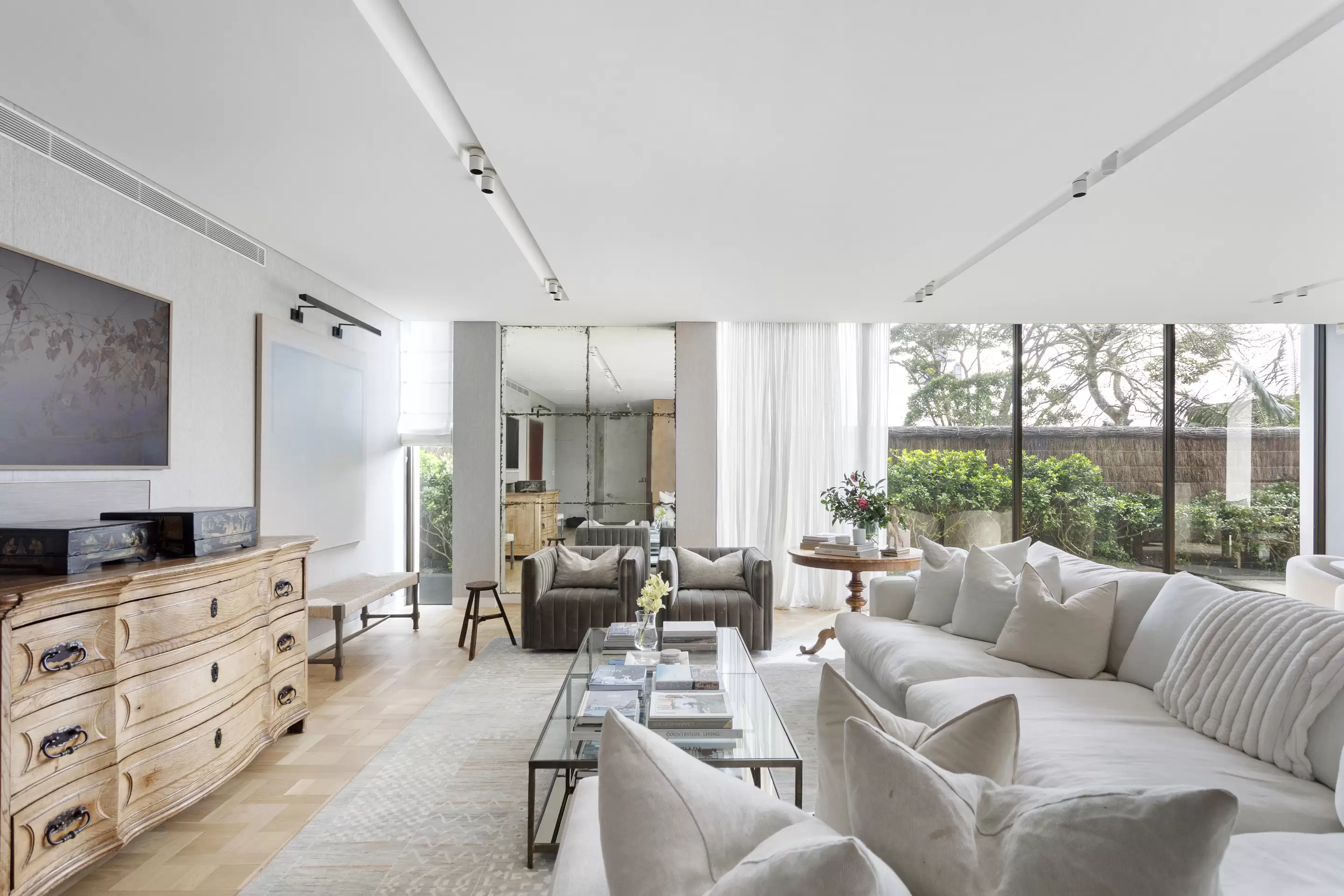 4/18a Albert Street, Edgecliff Sold by Sydney Sotheby's International Realty - image 1