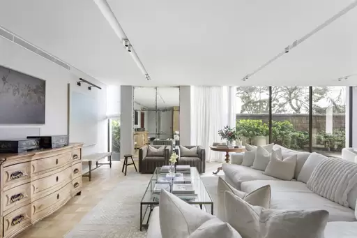 4/18a Albert Street, Edgecliff Sold by Sydney Sotheby's International Realty