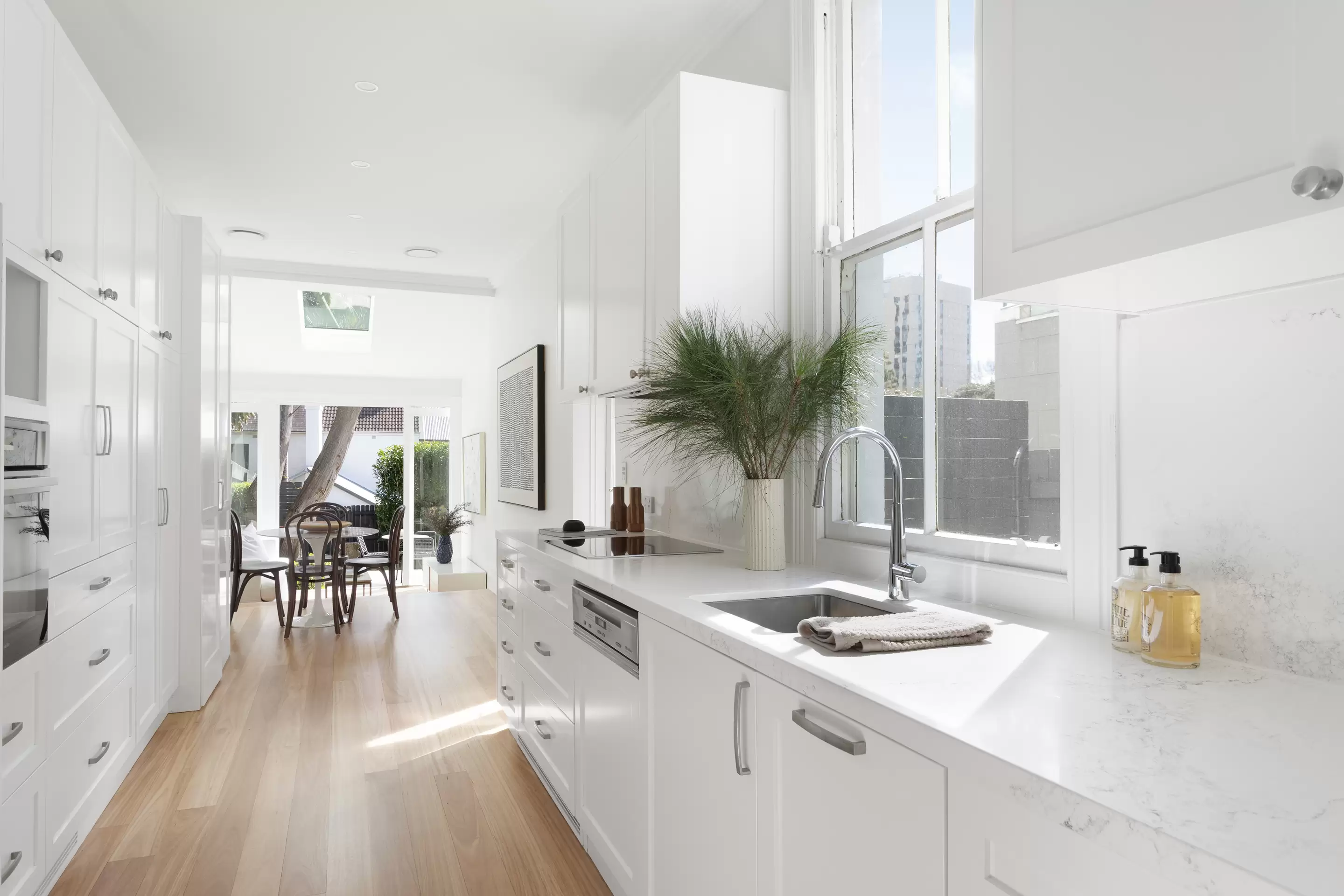 98 Liverpool Street, Paddington Sold by Sydney Sotheby's International Realty - image 6