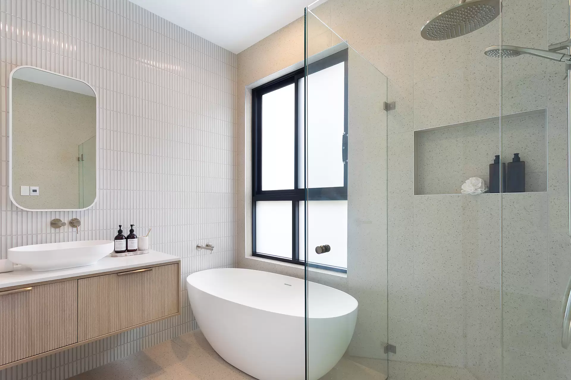 82 O'Brien Street, Bondi Beach Sold by Sydney Sotheby's International Realty - image 10