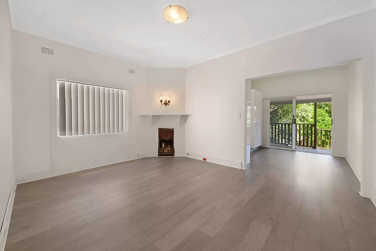 1/171 Glenayr Avenue, Bondi Beach Leased by Sydney Sotheby's International Realty - image 2