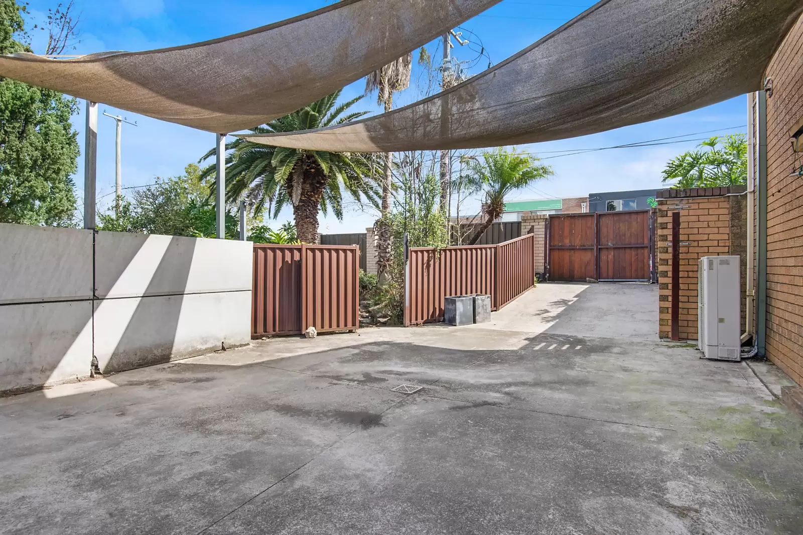 117 Johnston Road, Bass Hill Sold by Sydney Sotheby's International Realty - image 6