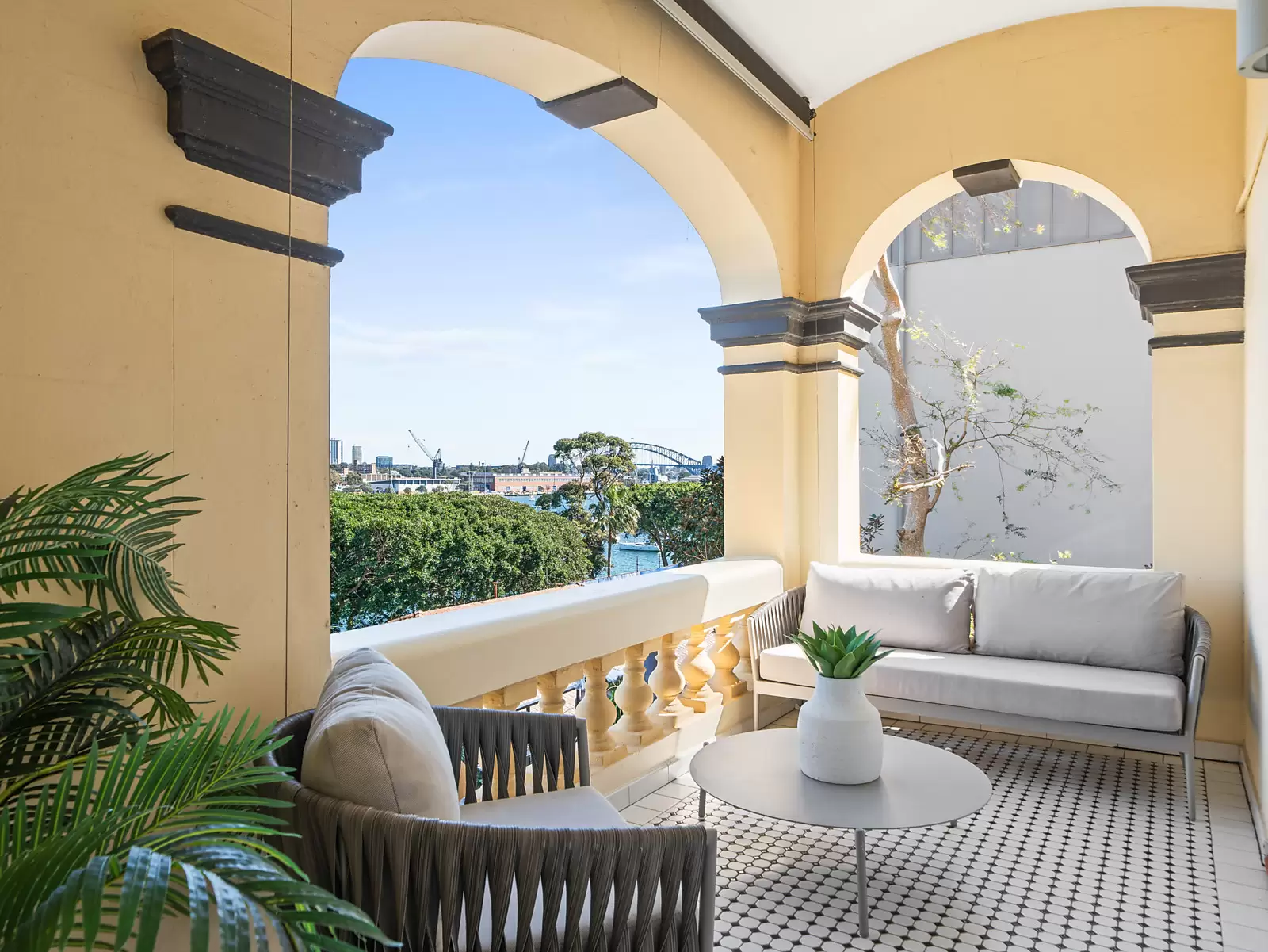 6/47 Yarranabbe Road, Darling Point Sold by Sydney Sotheby's International Realty - image 4