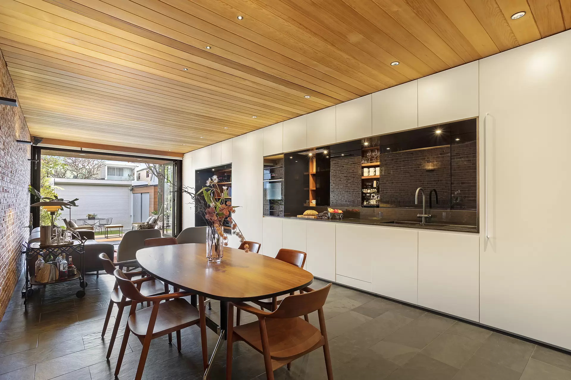 209 Lawrence Street, Alexandria Sold by Sydney Sotheby's International Realty - image 4