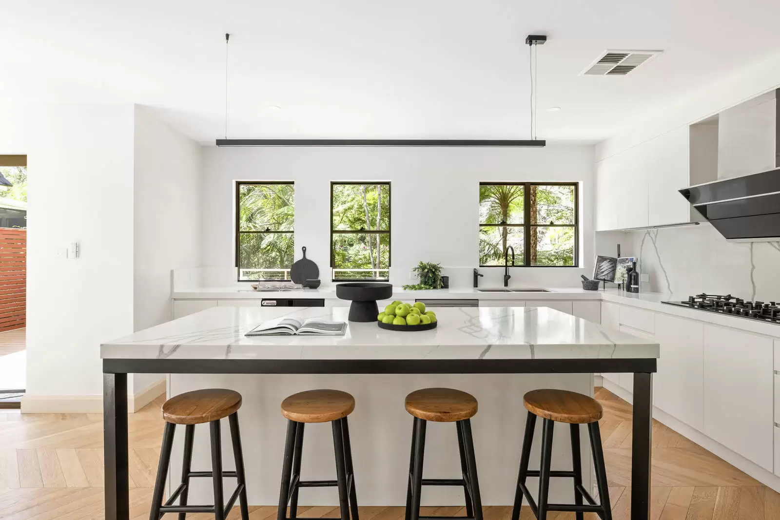 4/37-39 Kenthurst Road, St Ives Sold by Sydney Sotheby's International Realty - image 6