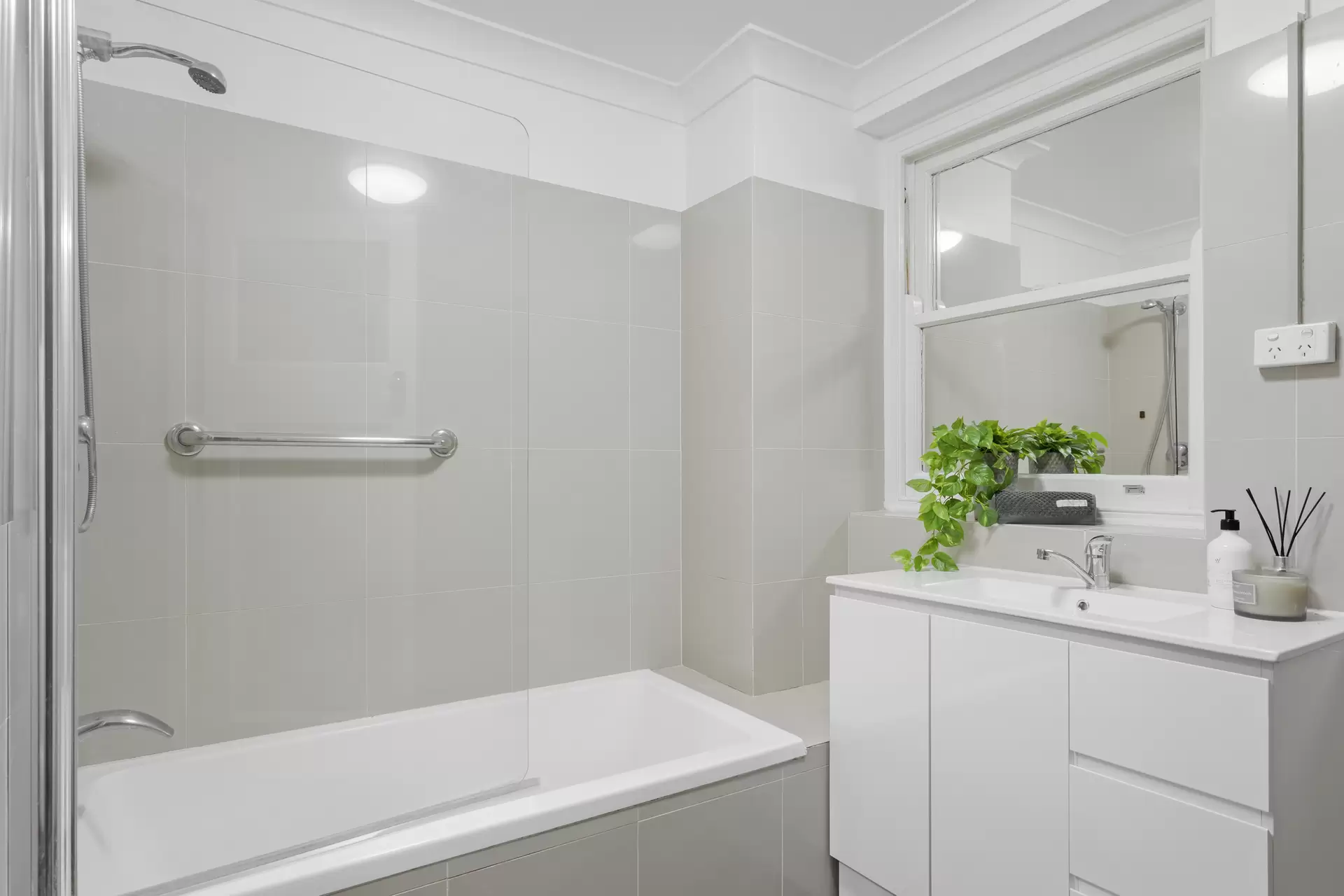 4/522 New South Head Road, Double Bay Sold by Sydney Sotheby's International Realty - image 1