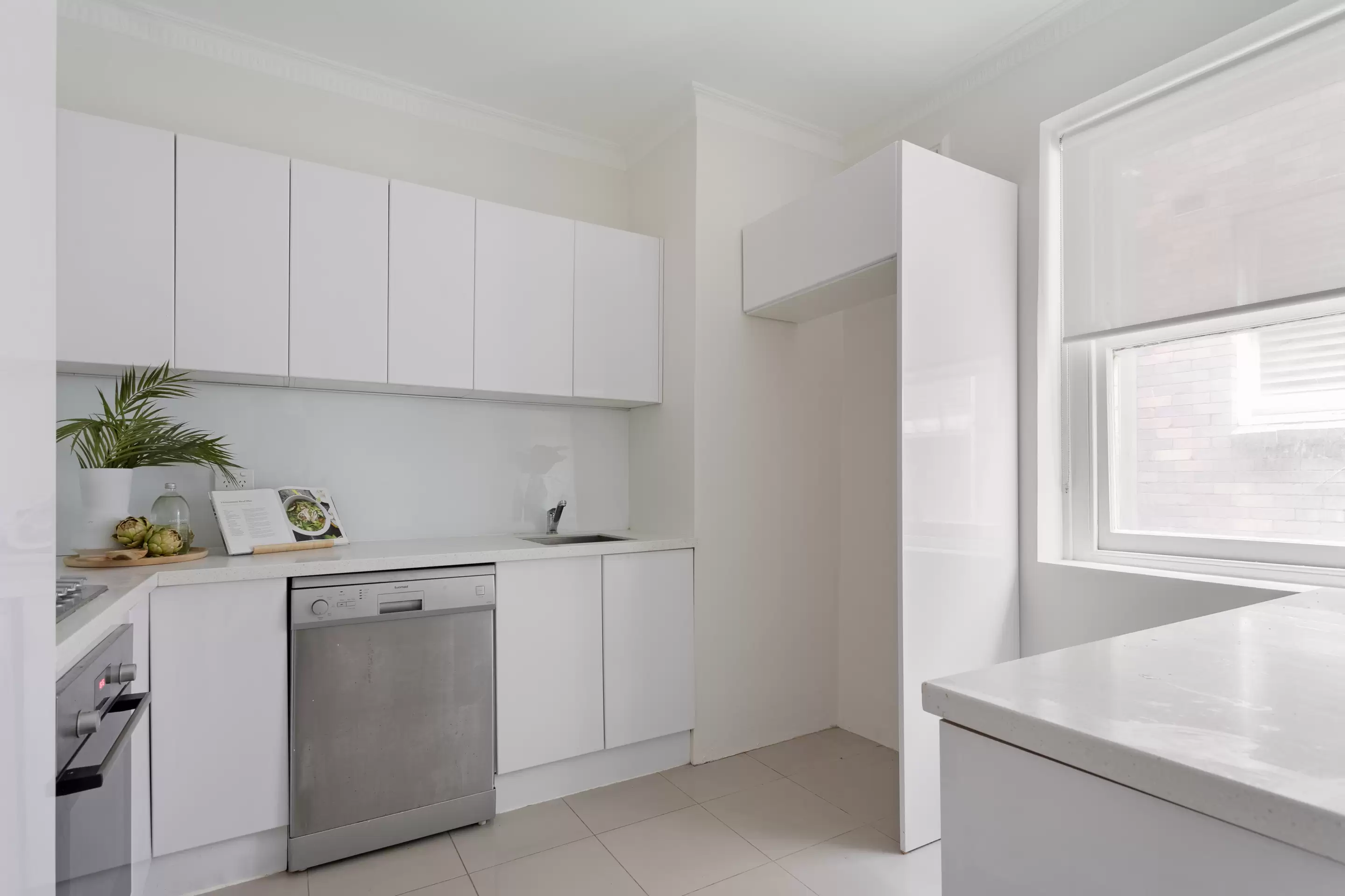 4/522 New South Head Road, Double Bay Sold by Sydney Sotheby's International Realty - image 3