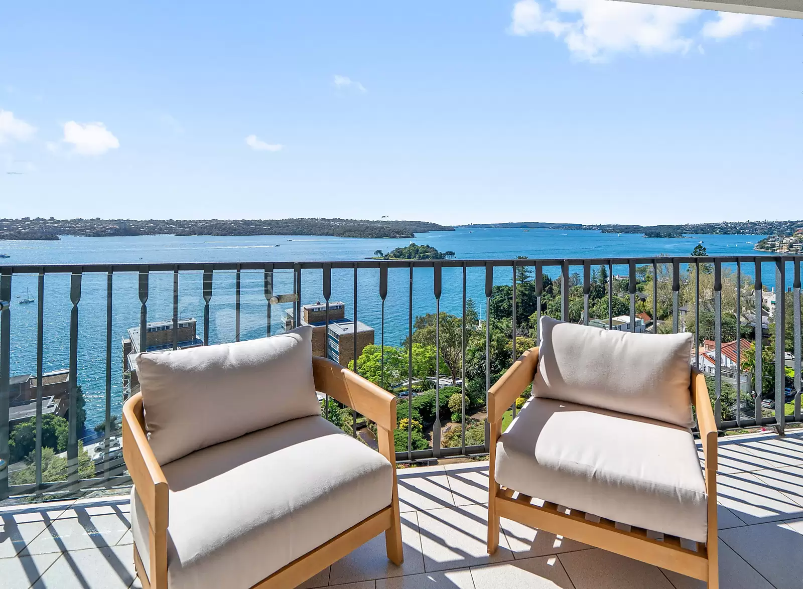 11C/13-15 Thornton Street, Darling Point Sold by Sydney Sotheby's International Realty - image 1