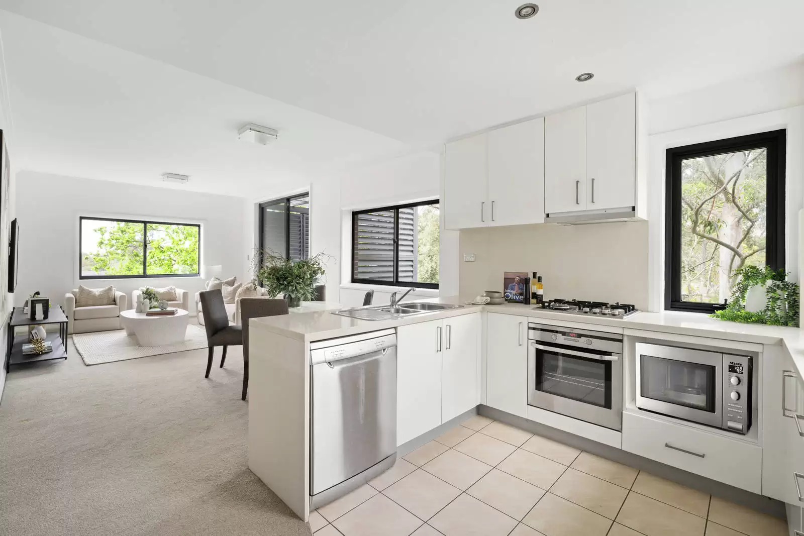 28/1-3 Eulbertie Avenue, Warrawee Sold by Sydney Sotheby's International Realty - image 4