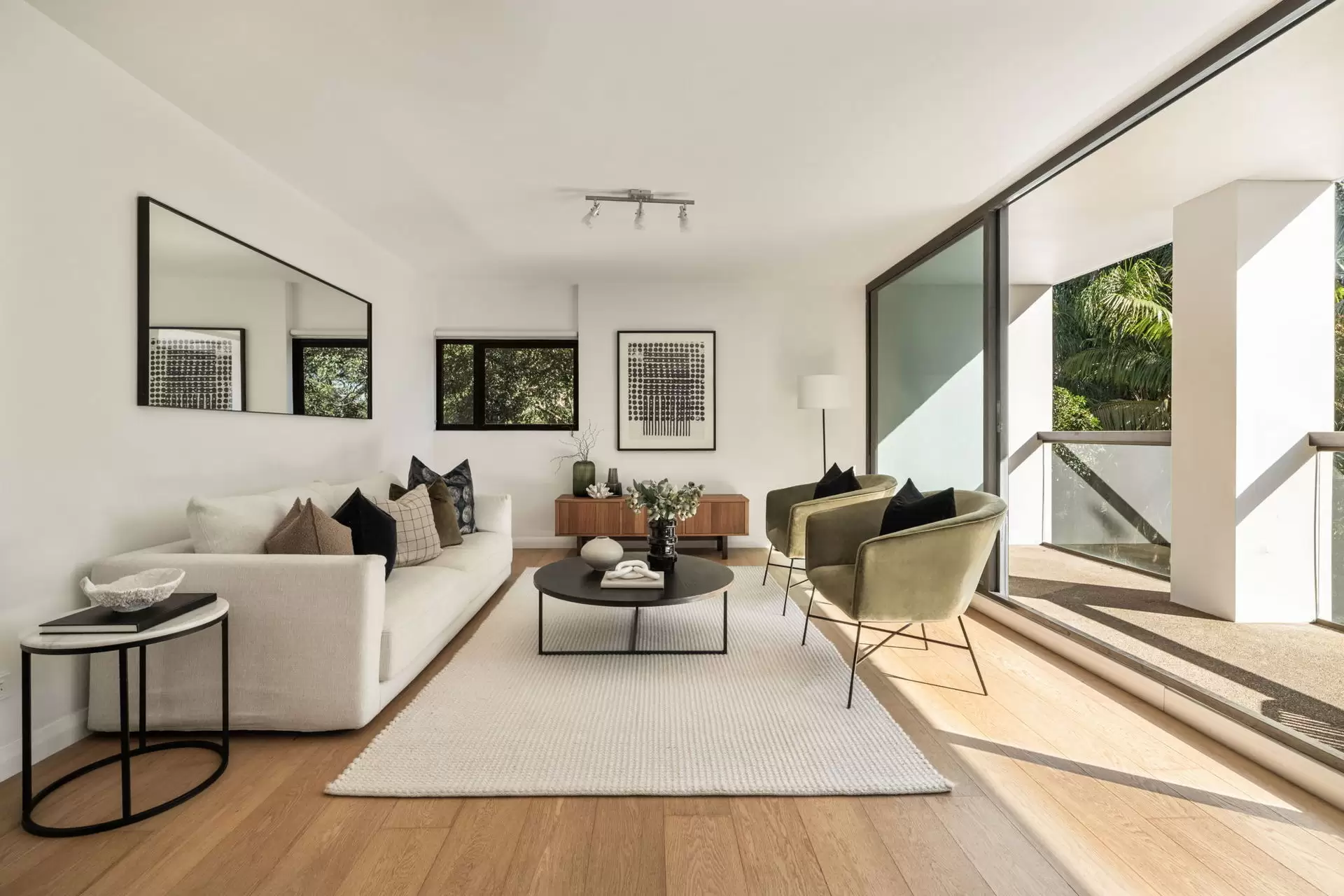 14/351 Edgecliff Road, Edgecliff Sold by Sydney Sotheby's International Realty - image 1