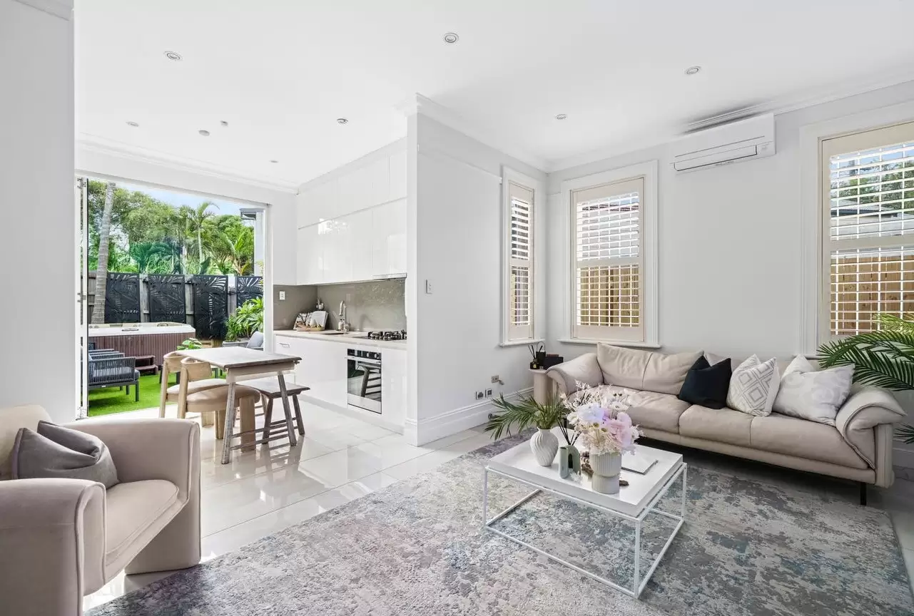 8 Bon Accord Avenue, Bondi Junction Sold by Sydney Sotheby's International Realty - image 4