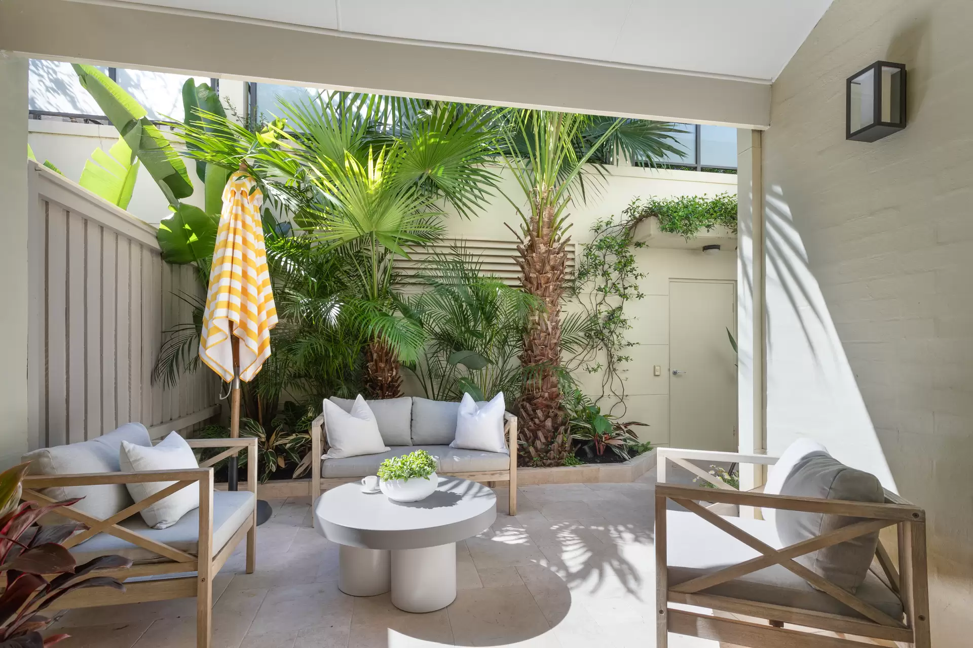 2/269 Riley Street (access Via Little Riley Street), Surry Hills Sold by Sydney Sotheby's International Realty - image 1