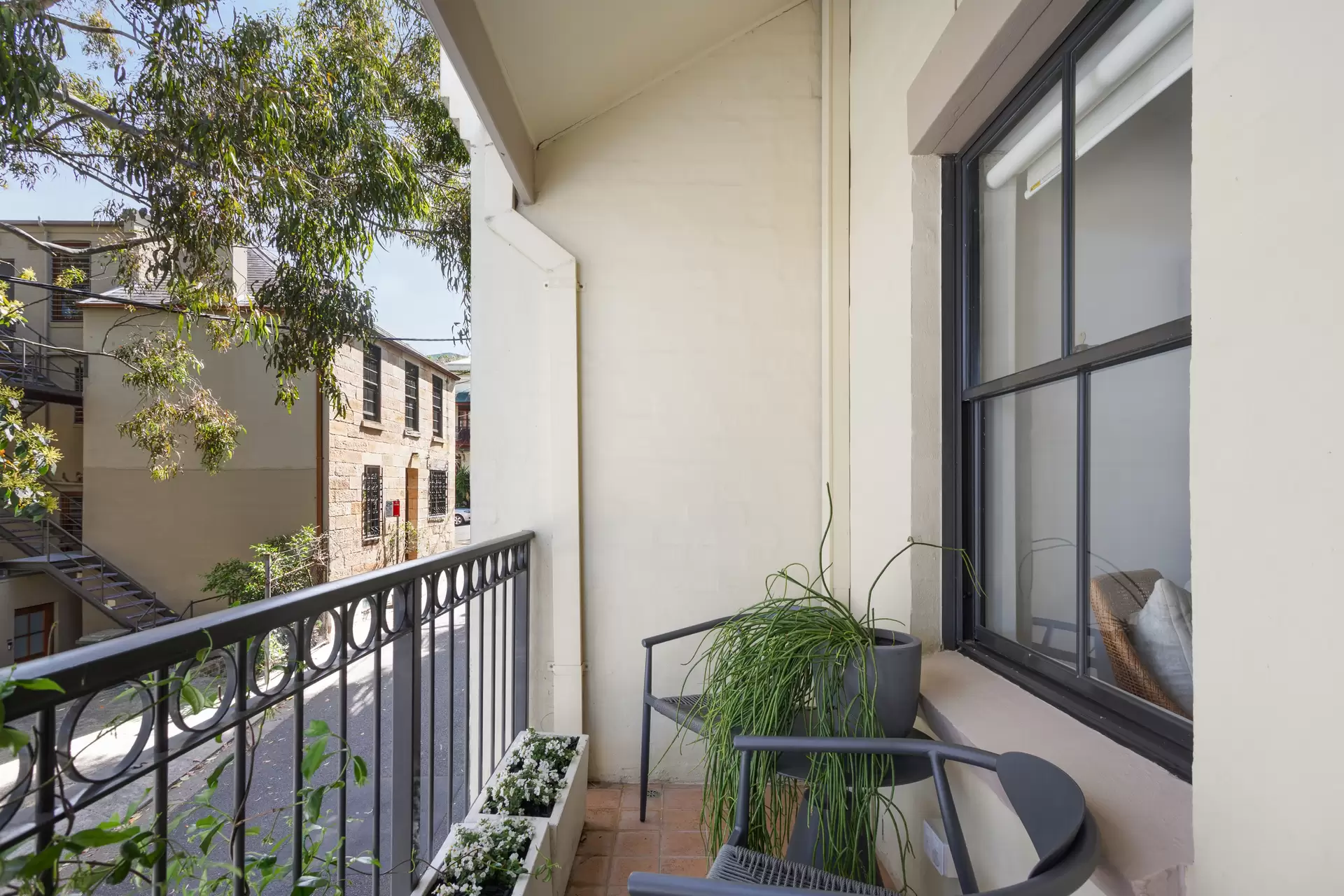 2/269 Riley Street (access Via Little Riley Street), Surry Hills Sold by Sydney Sotheby's International Realty - image 1