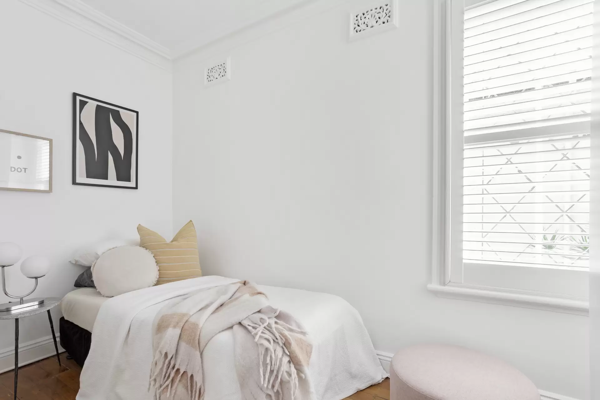 110 Edgecliff Road, Woollahra Sold by Sydney Sotheby's International Realty - image 1