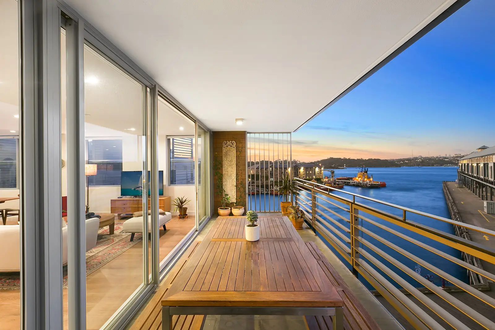 401/21a Hickson Road, Walsh Bay Sold by Sydney Sotheby's International Realty - image 1