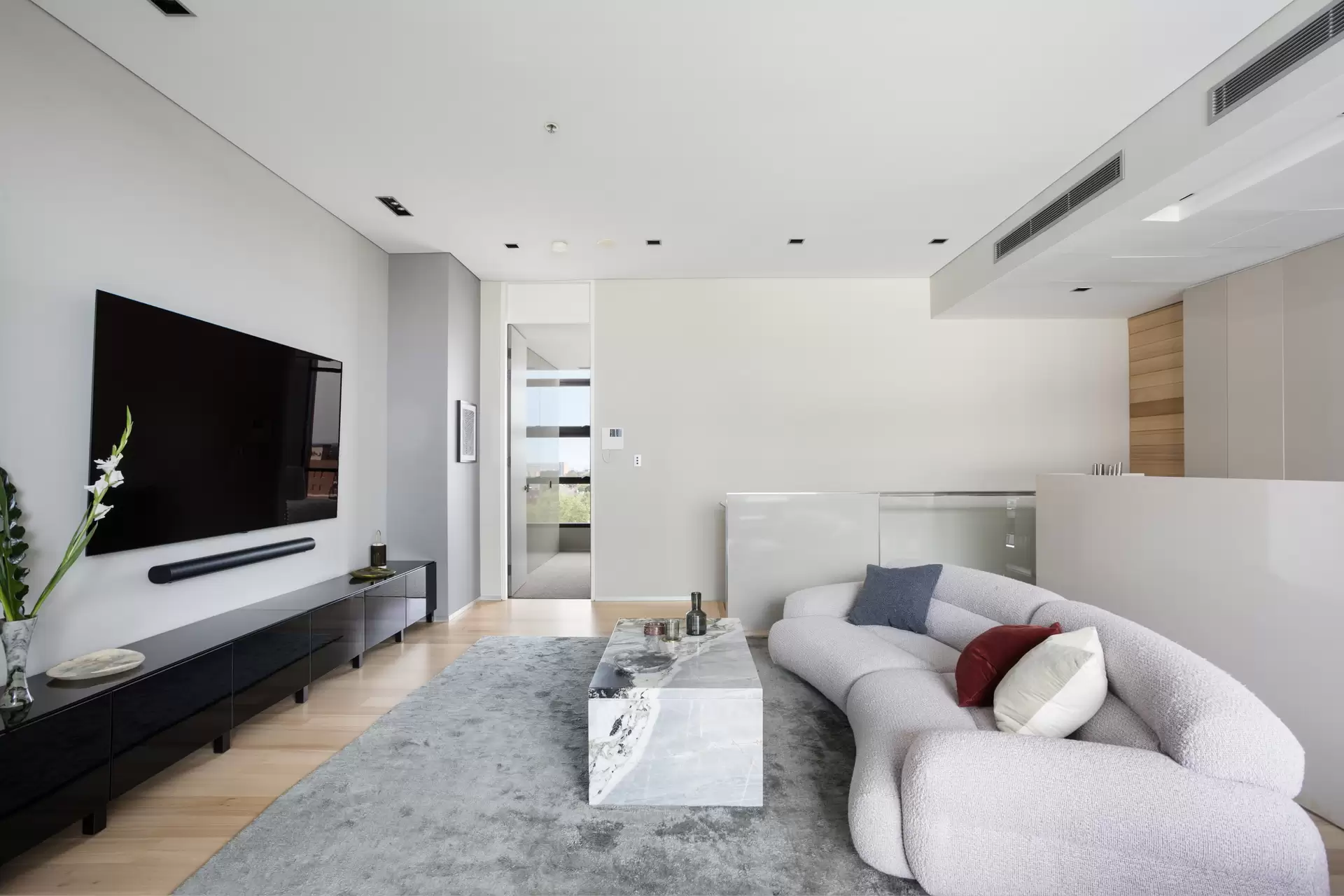 504/437 Bourke Street, Surry Hills Sold by Sydney Sotheby's International Realty - image 1