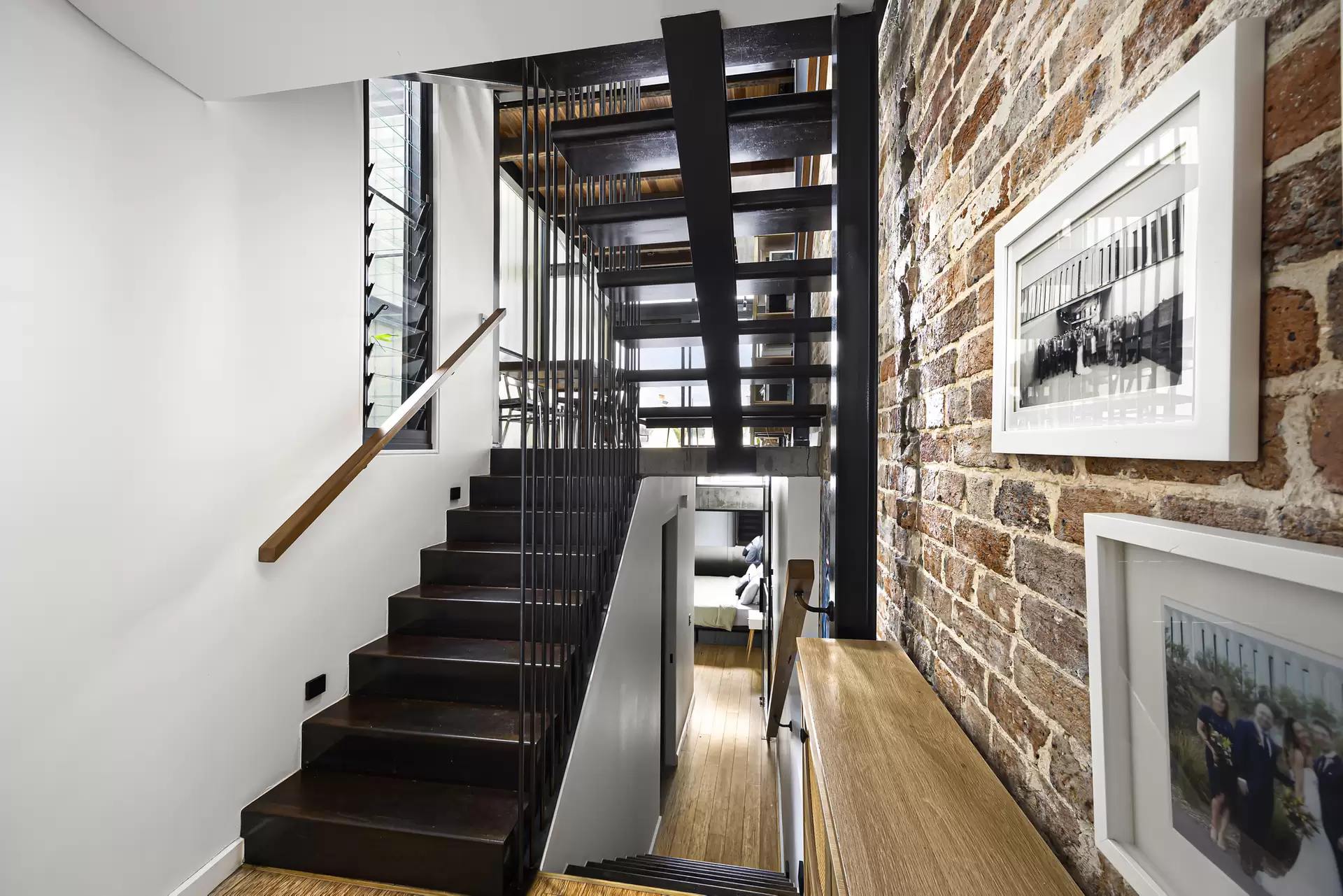 16 Cables Place, Waverley Sold by Sydney Sotheby's International Realty - image 1