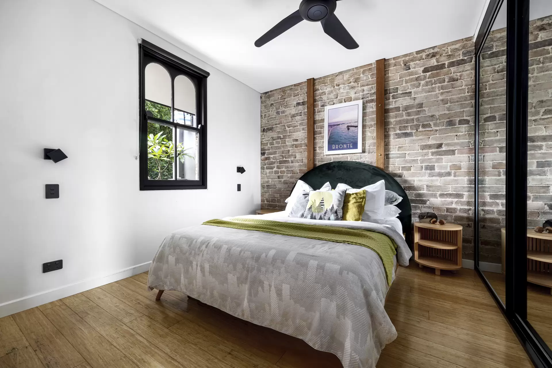 16 Cables Place, Waverley Sold by Sydney Sotheby's International Realty - image 1