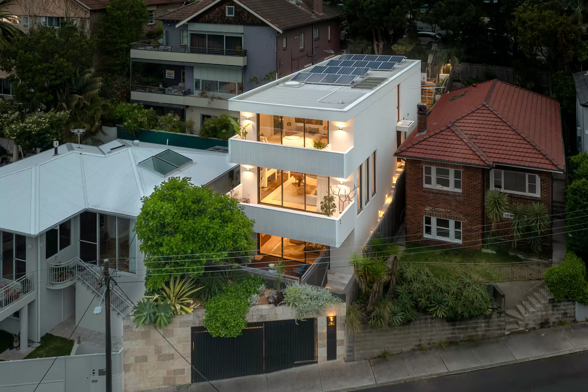383 Bronte Road, Bronte Sold by Sydney Sotheby's International Realty - image 1