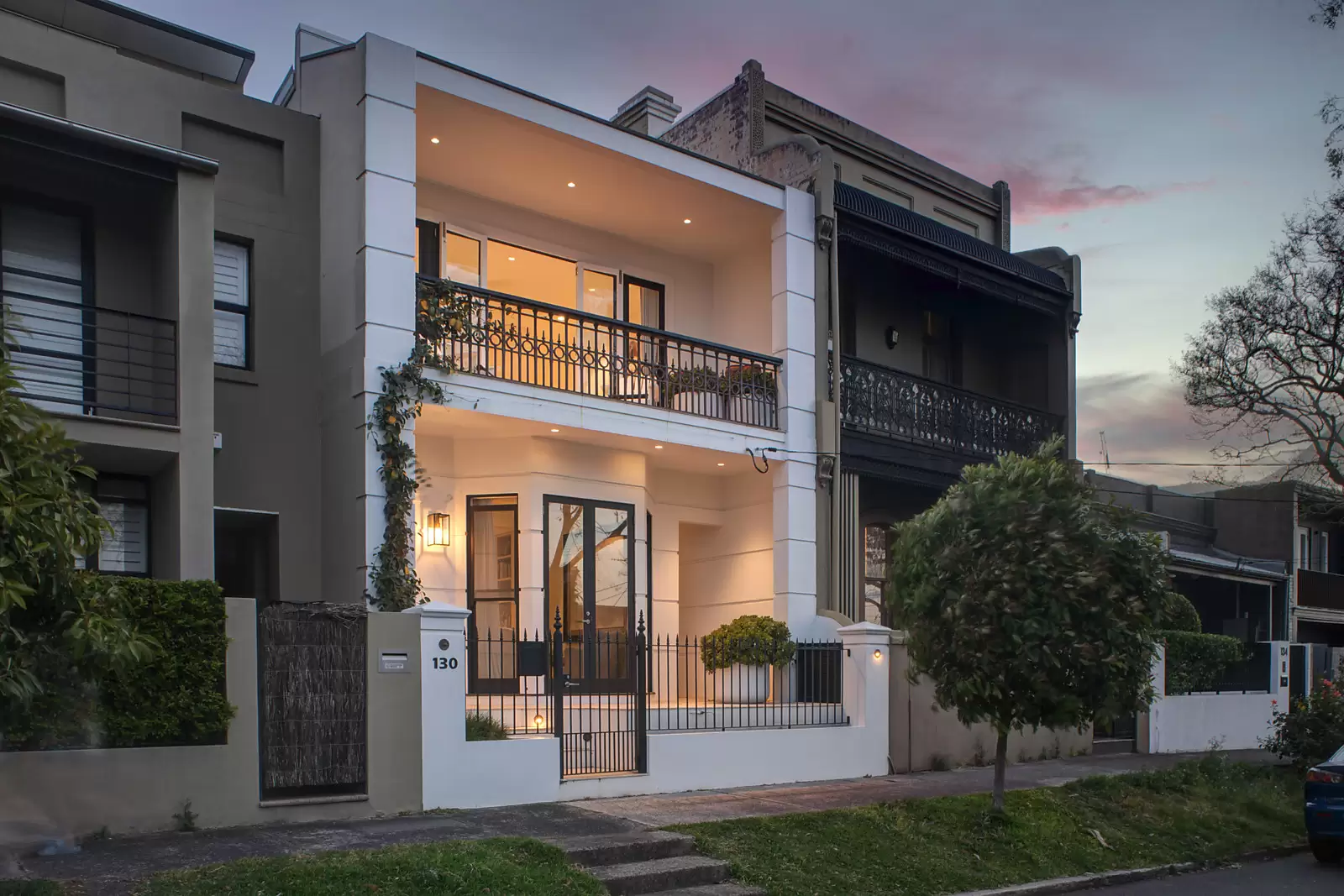 130 Fletcher Street, Woollahra Sold by Sydney Sotheby's International Realty - image 2