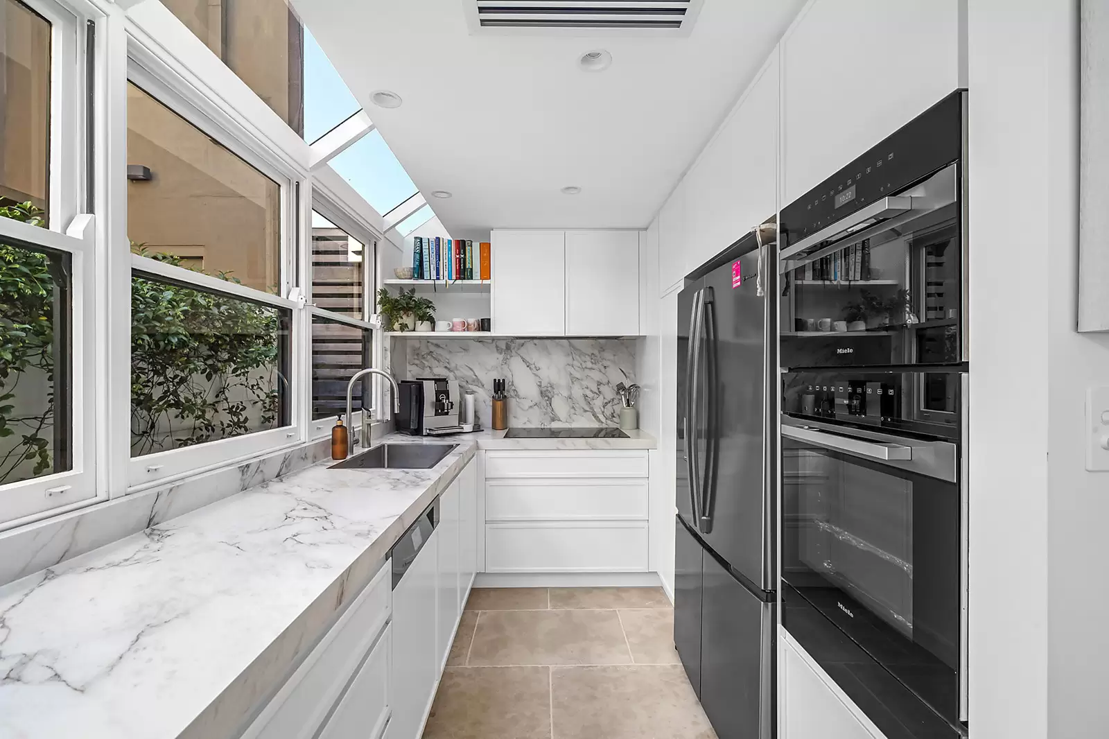 130 Fletcher Street, Woollahra Sold by Sydney Sotheby's International Realty - image 6